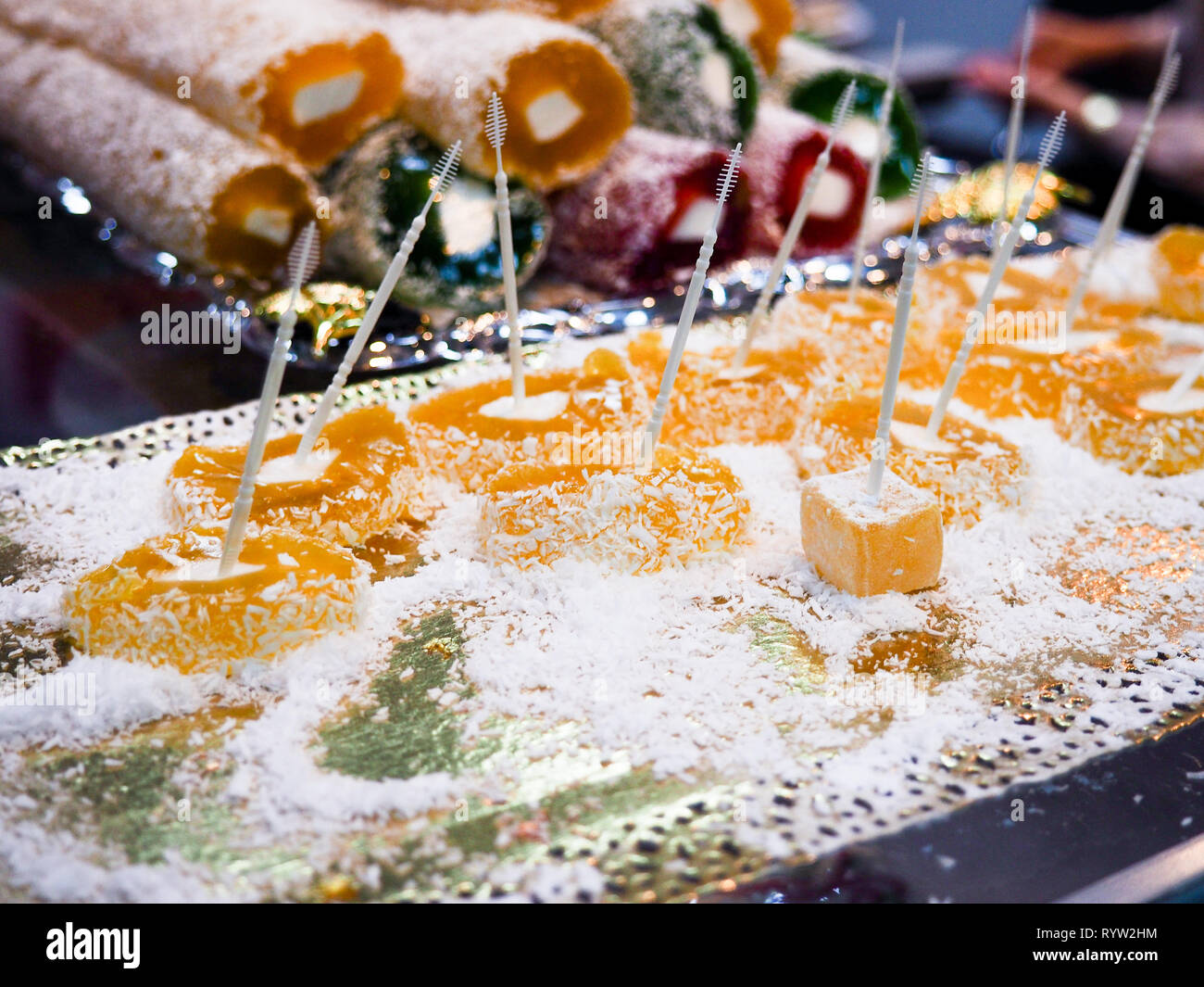Tradizionale Delizia Turca, assortimento di delizie Turche barre rivestite di zucchero caramella morbida Foto Stock