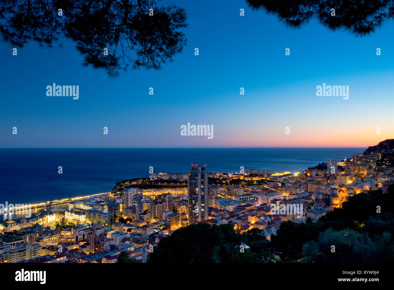 Vista di Monaco al crepuscolo Foto Stock