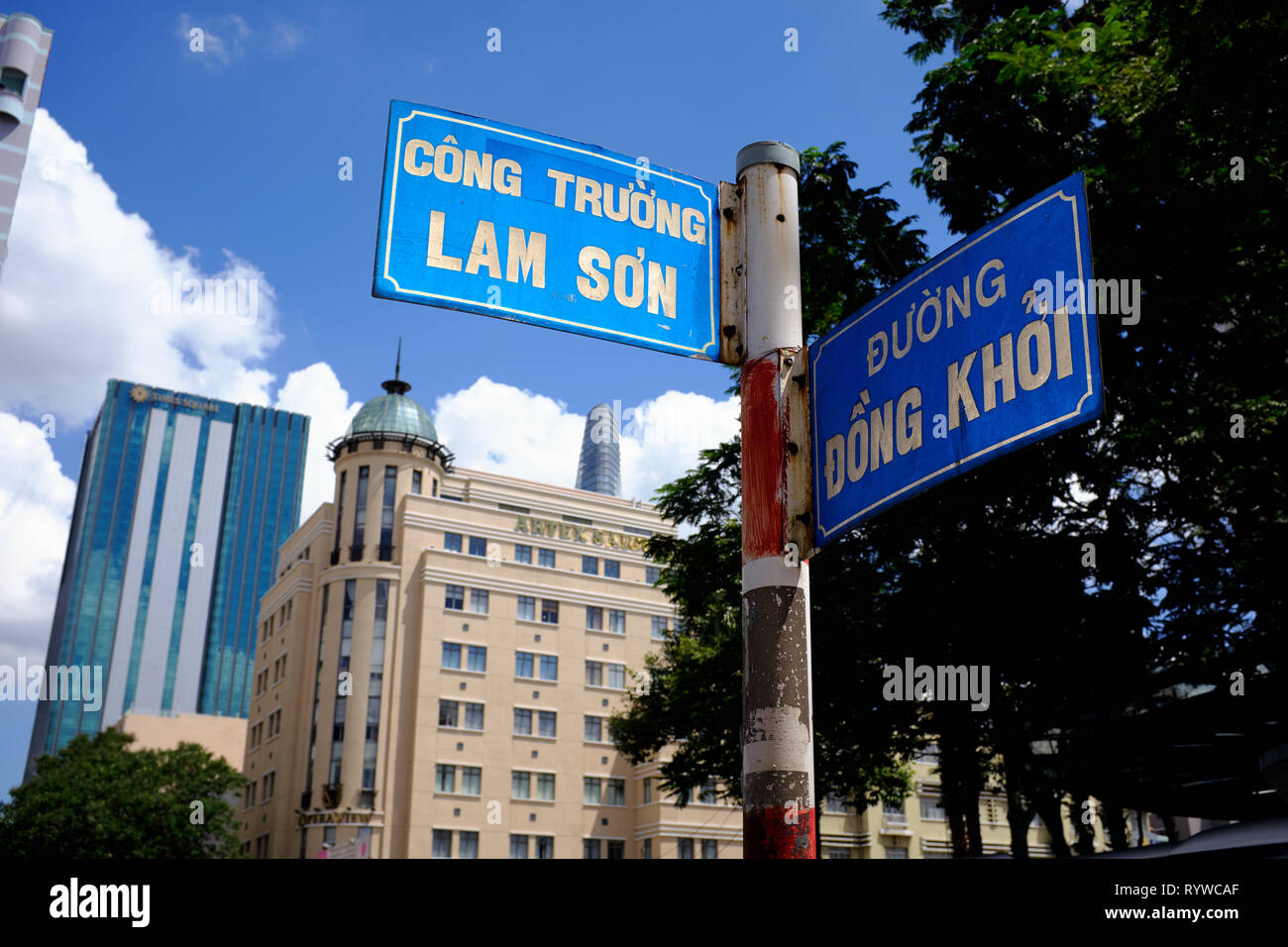 Nella foto è un segno di strada a Ho Chi Minh City, Vietnam Foto Stock