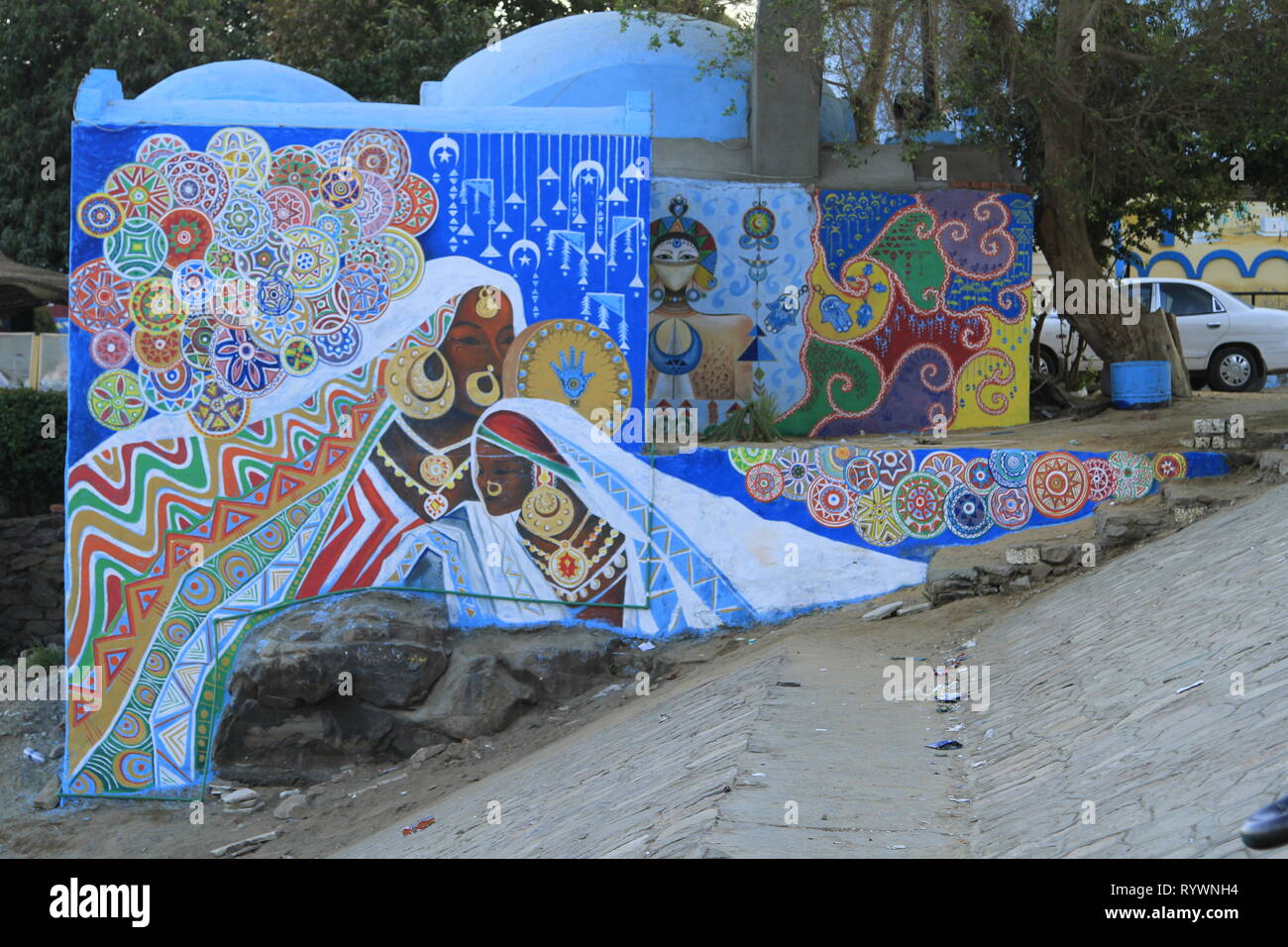 Arte di strada presso il molo, Isola Elefantina, Aswan, Alto Egitto, Nord Africa e Medio Oriente Foto Stock