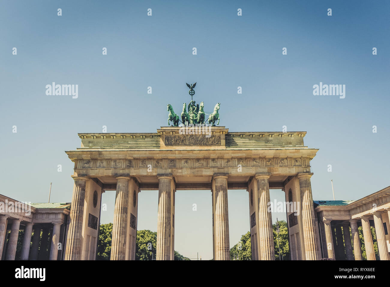 Berlino, Germania - Giugno 2015: Il Brandenburger Tor (Porta di Brandeburgo a Berlino Germania Foto Stock