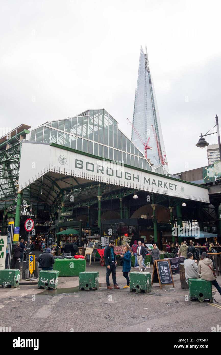 Per coloro che godono di Borough Market, Southwark, Londra, Regno Unito Foto Stock