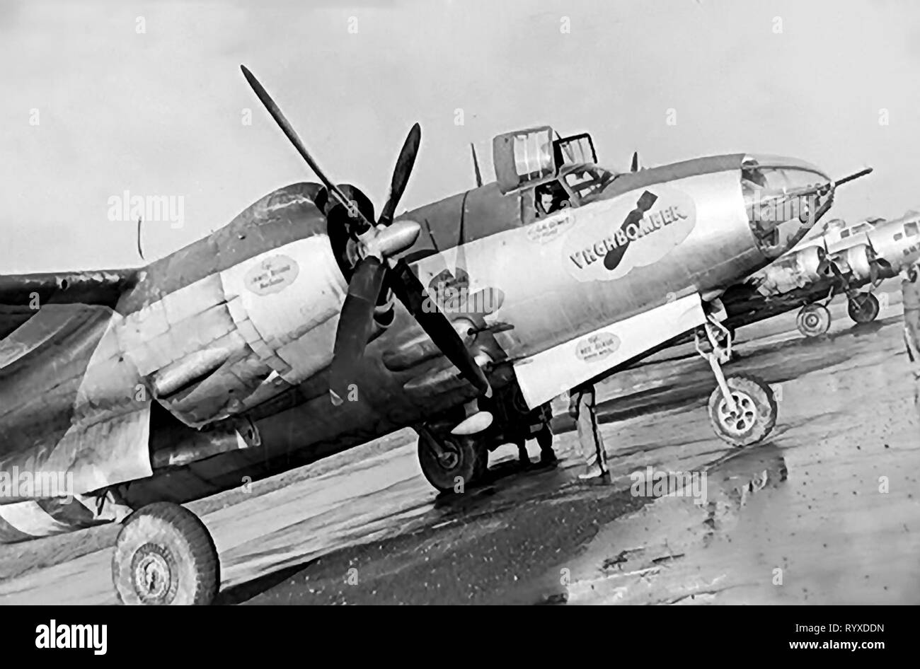 Fotografie personali e cimeli della lotta contro gli americani durante la Seconda Guerra Mondiale. B-26 Marauder bombardiere medio. Foto Stock