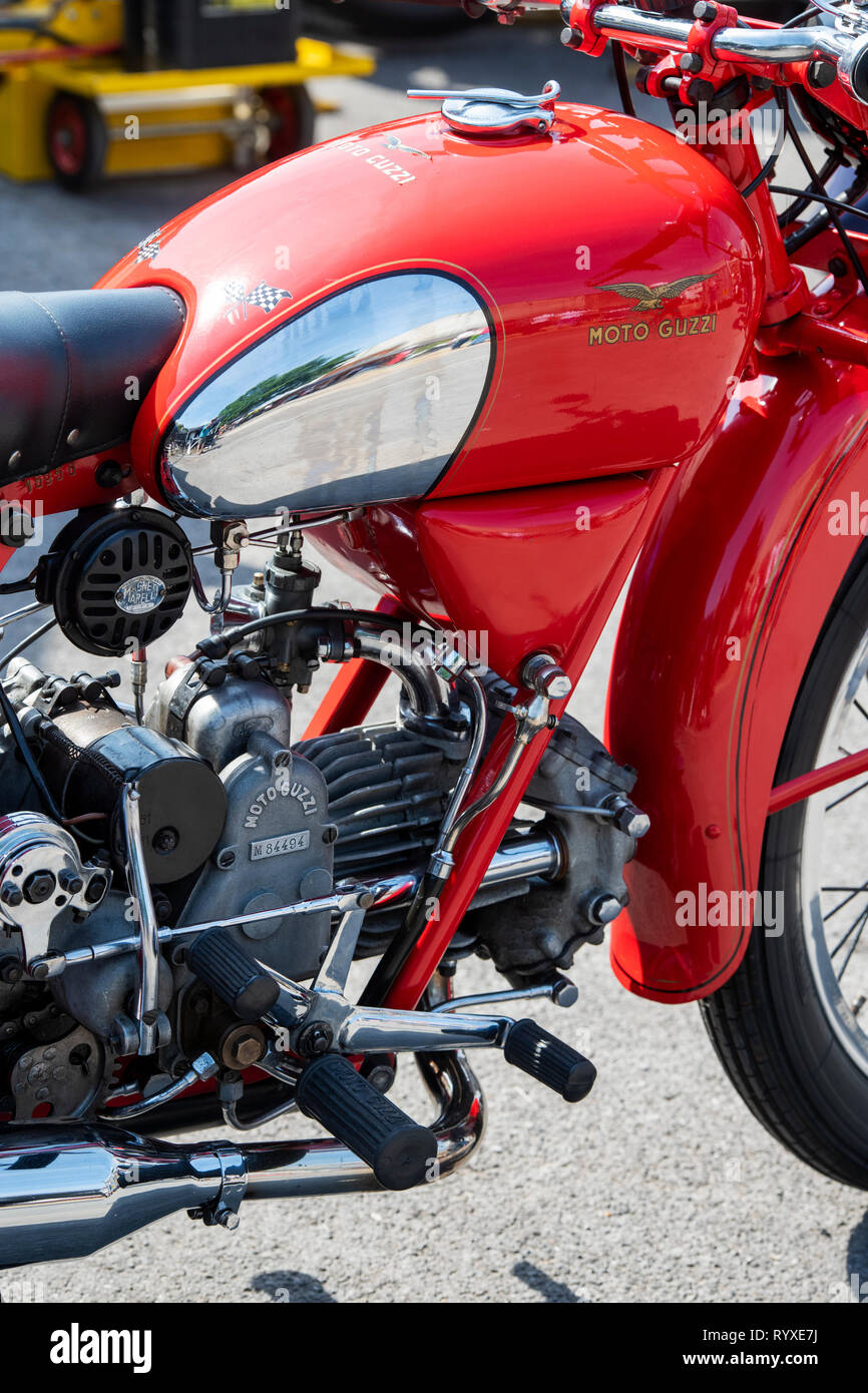 1950 Moto Guzzi Falcone. Vintage italiano classico motociclo Foto stock -  Alamy