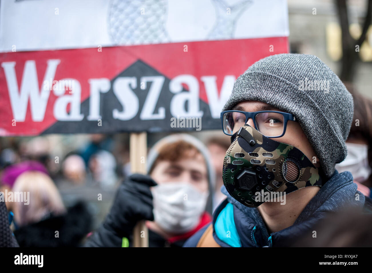 Varsavia, Polonia. Xv Mar, 2019. Sciopero degli studenti per il clima in Varsavia, Młodzieżowy Strajk Klimatyczny, Warszawa Credito: Piotr Kiembłowski/Alamy Live News Foto Stock