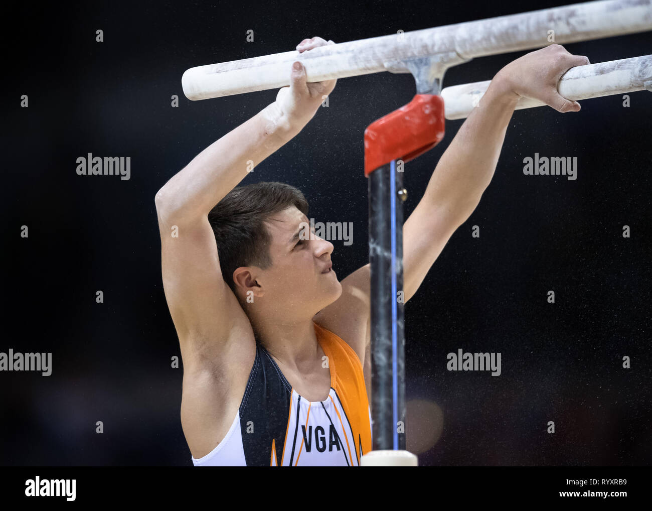 Liverpool, Regno Unito. Xv Mar, 2019. Harrison Harris (valli GA) esegue la barra parallela in MAG sotto 14, durante il 2019 la ginnastica del Campionato Britannico a M&S Bank Arena il Venerdì, 15 marzo 2019. LIVERPOOL ENGLAND. (Solo uso editoriale, è richiesta una licenza per uso commerciale. Nessun uso in scommesse, giochi o un singolo giocatore/club/league pubblicazioni.) Credito: Taka G Wu/Alamy News Credito: Taka Wu/Alamy Live News Foto Stock