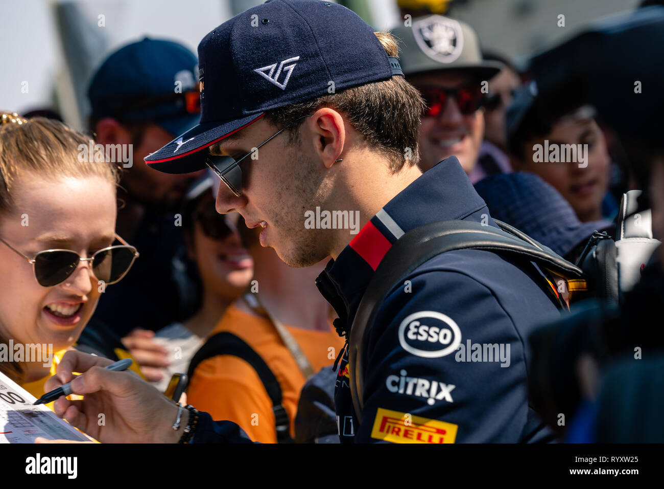 Melbourne, Australia. 16 Mar, 2019. MELBOURNE, Australia - 16 Marzo : Pierre GASLY 10 guida per ASTON MARTIN Red Bull Racing a Melbourne a piedi con ventole durante il periodo della Formula 1 Rolex Australian Grand Prix 2019 all'Albert Park Lake, Australia il 16 marzo 2019. Credito: Dave Hewison sport/Alamy Live News Foto Stock