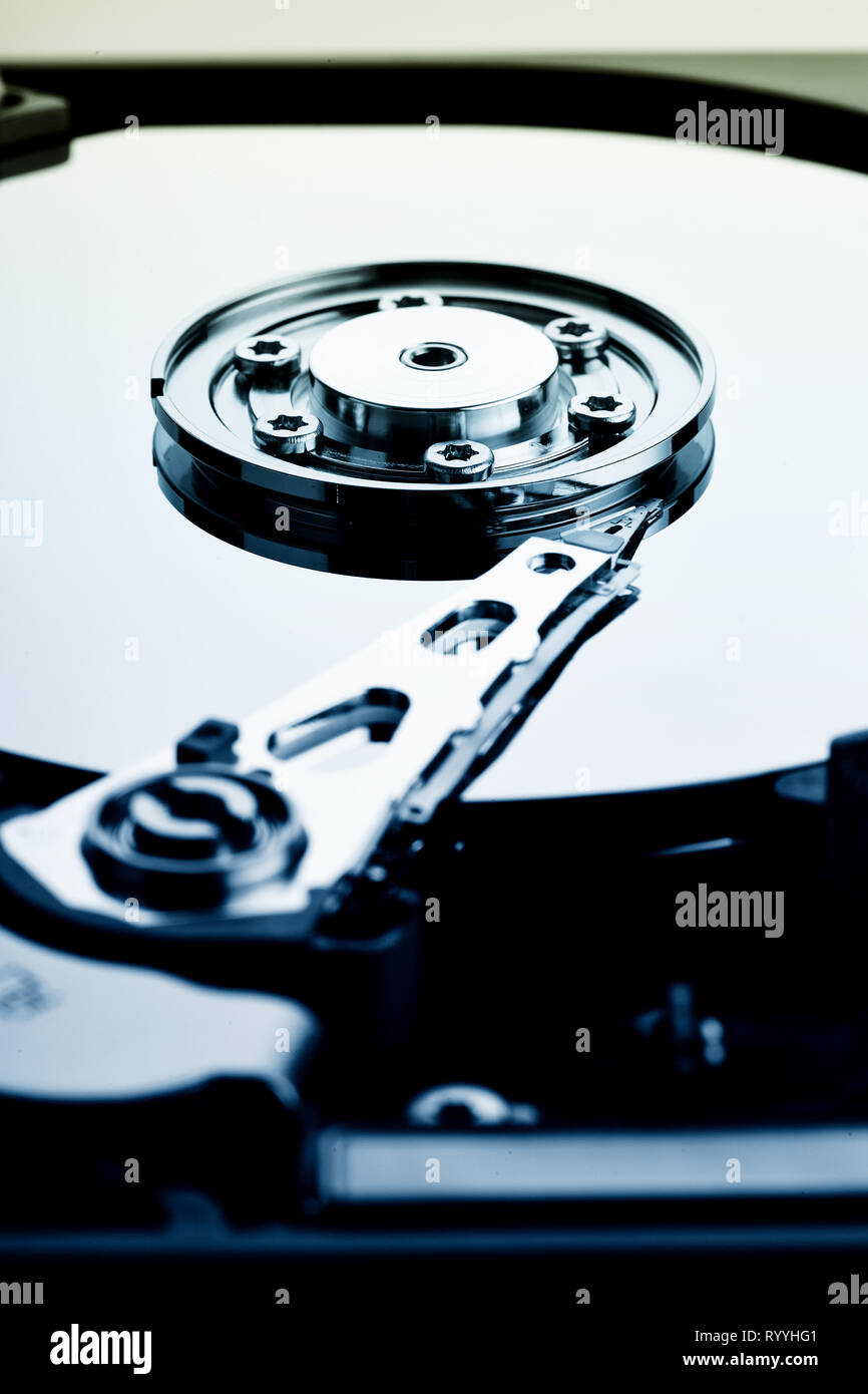 Close up di aprire il computer il disco rigido (HDD) Foto Stock