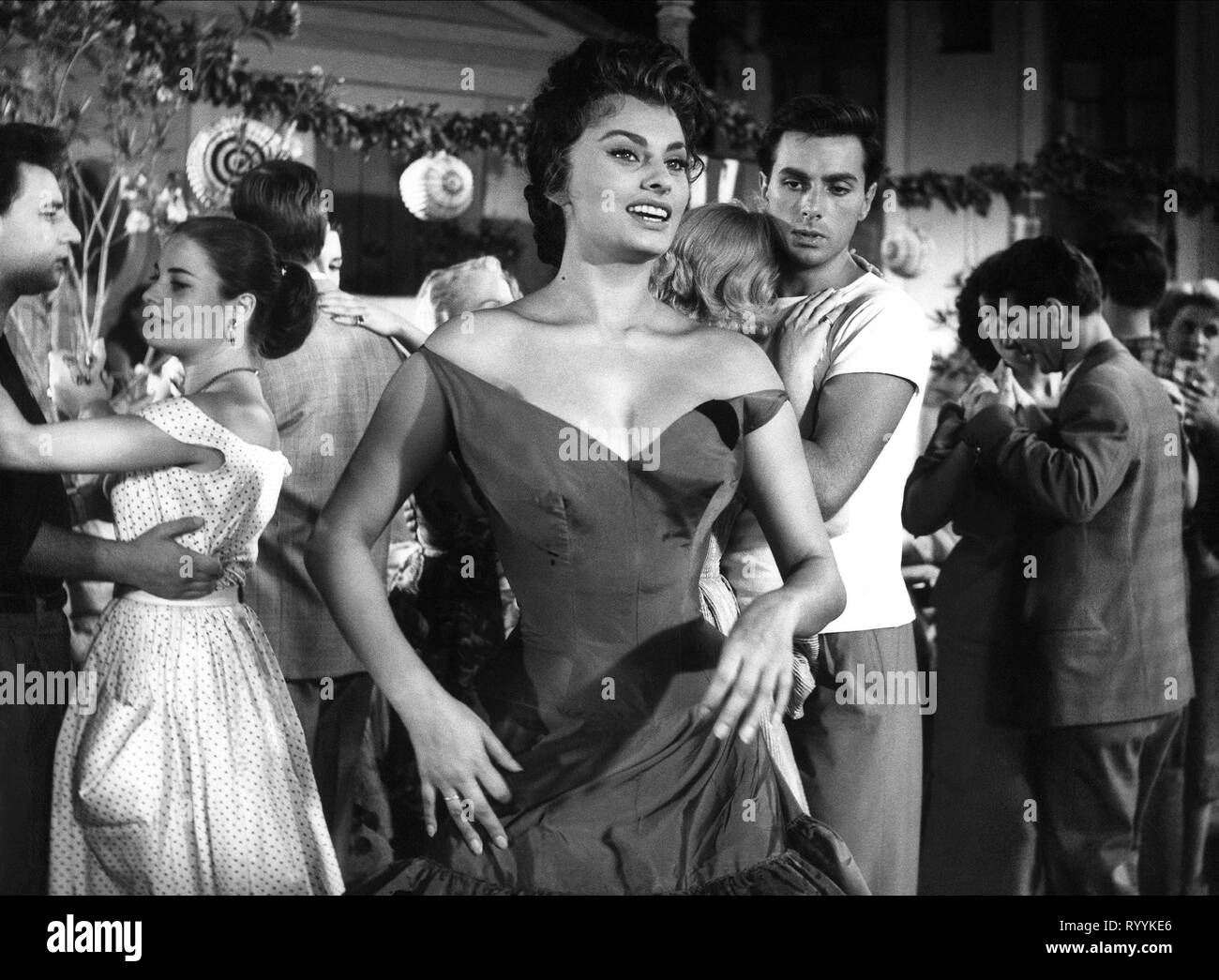 Sophia loren 1955 immagini e fotografie stock ad alta risoluzione - Alamy