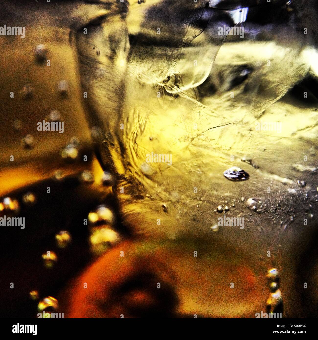 Macro shot di cubetti di ghiaccio per la birra Foto Stock