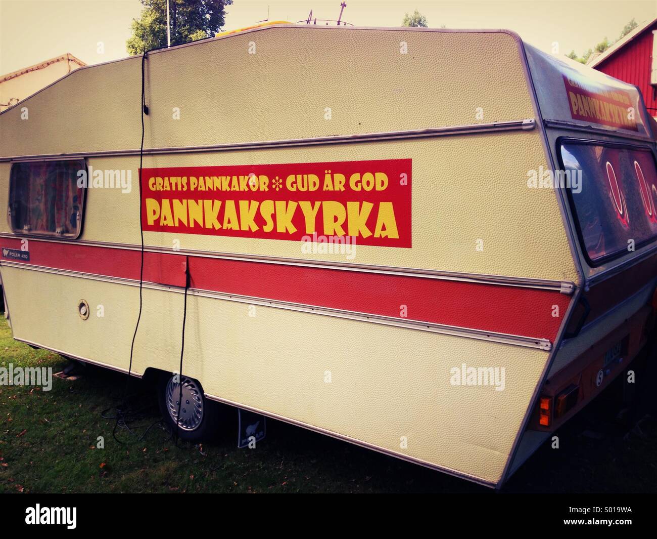 Free pancake, Dio è gustosa, pancake chiesa caravan. Foto Stock