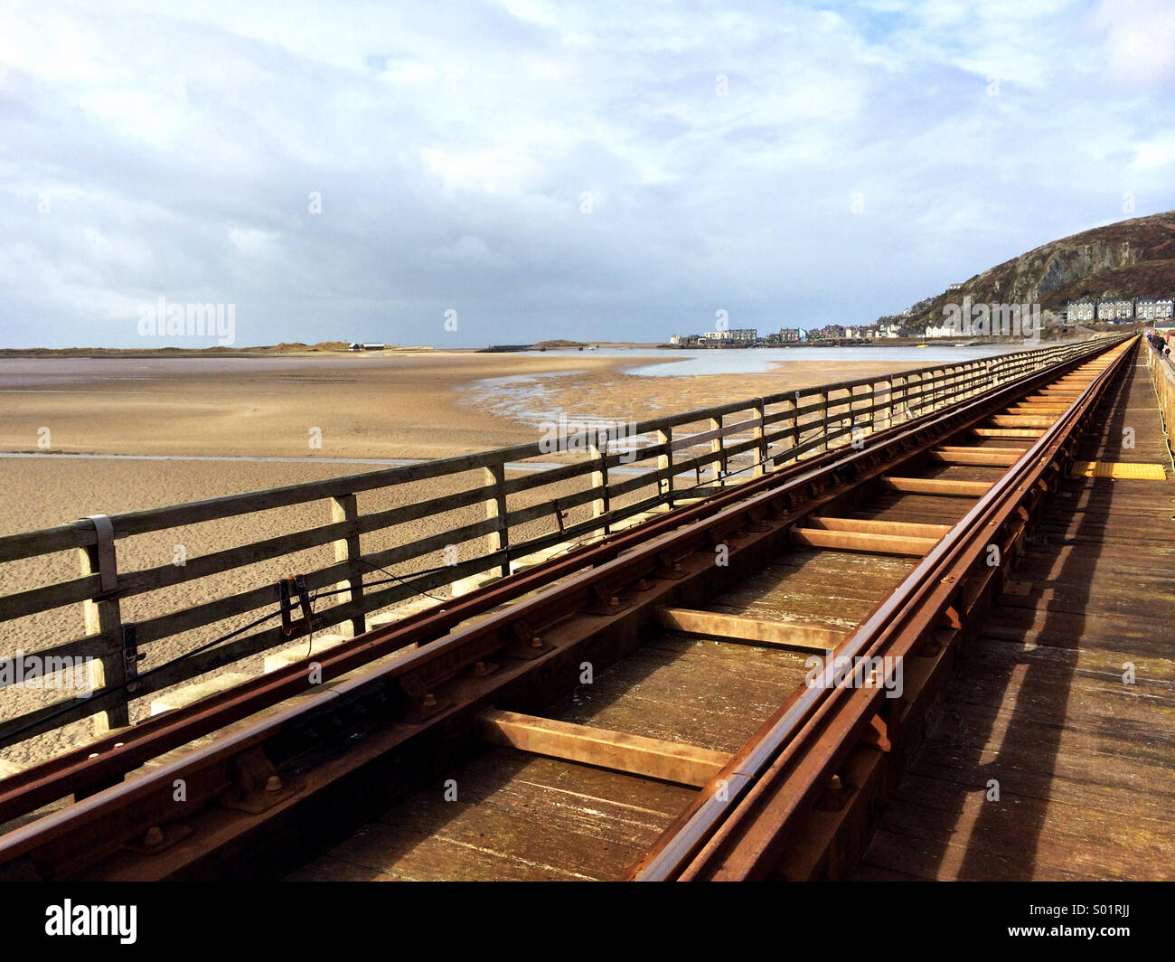 Ponte ferroviario sulla foce, Barmouth, Galles Foto Stock