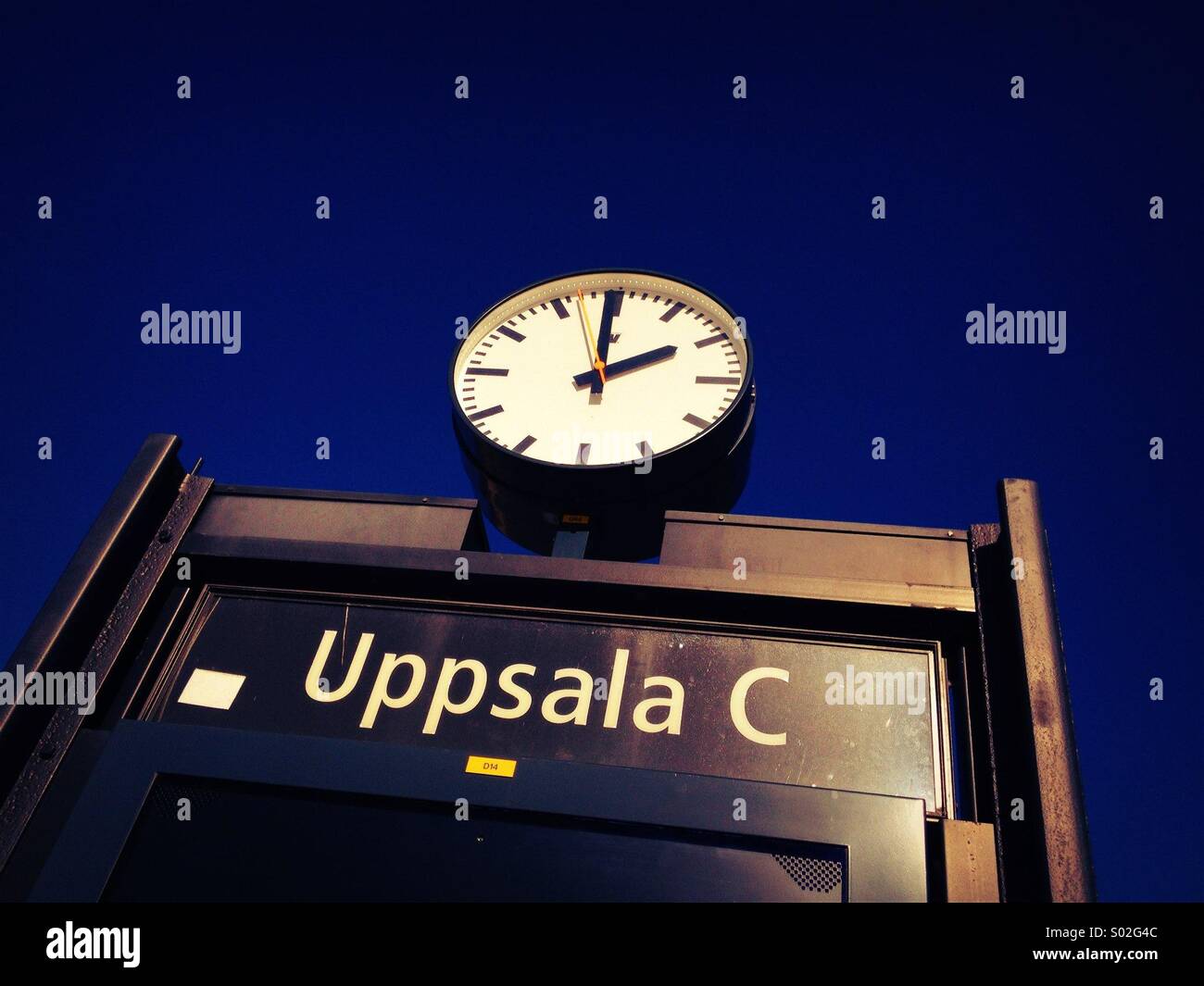 2 pm a Uppsala stazione ferroviaria Foto Stock