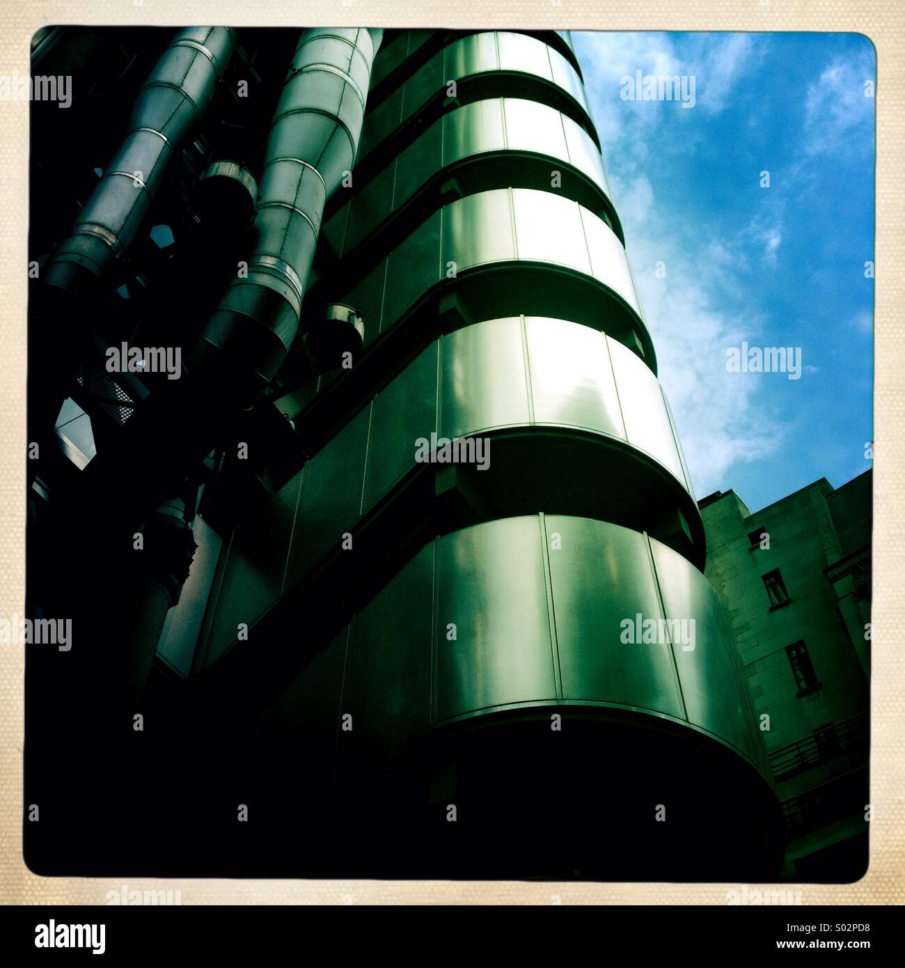 Le scale esterne dei Lloyds di Londra edificio - Immagine stock catturata con smartphone