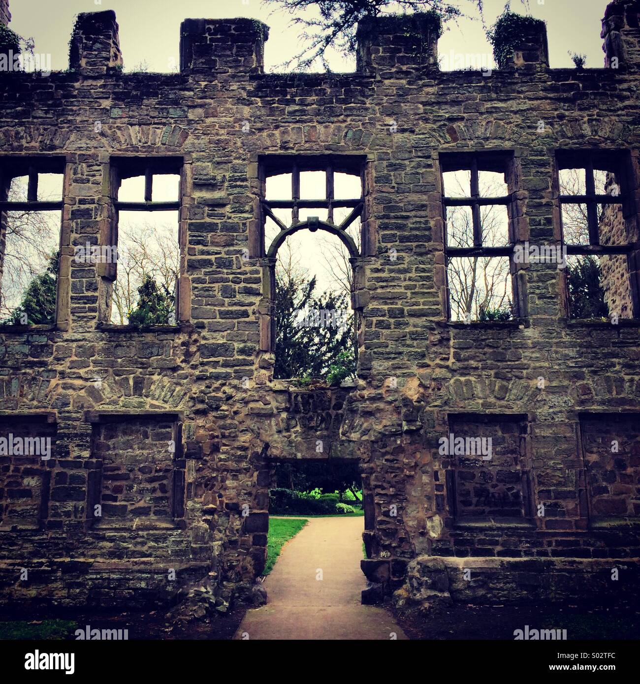 Abbey Park le rovine del castello di Leicester. - Immagine stock catturata con smartphone