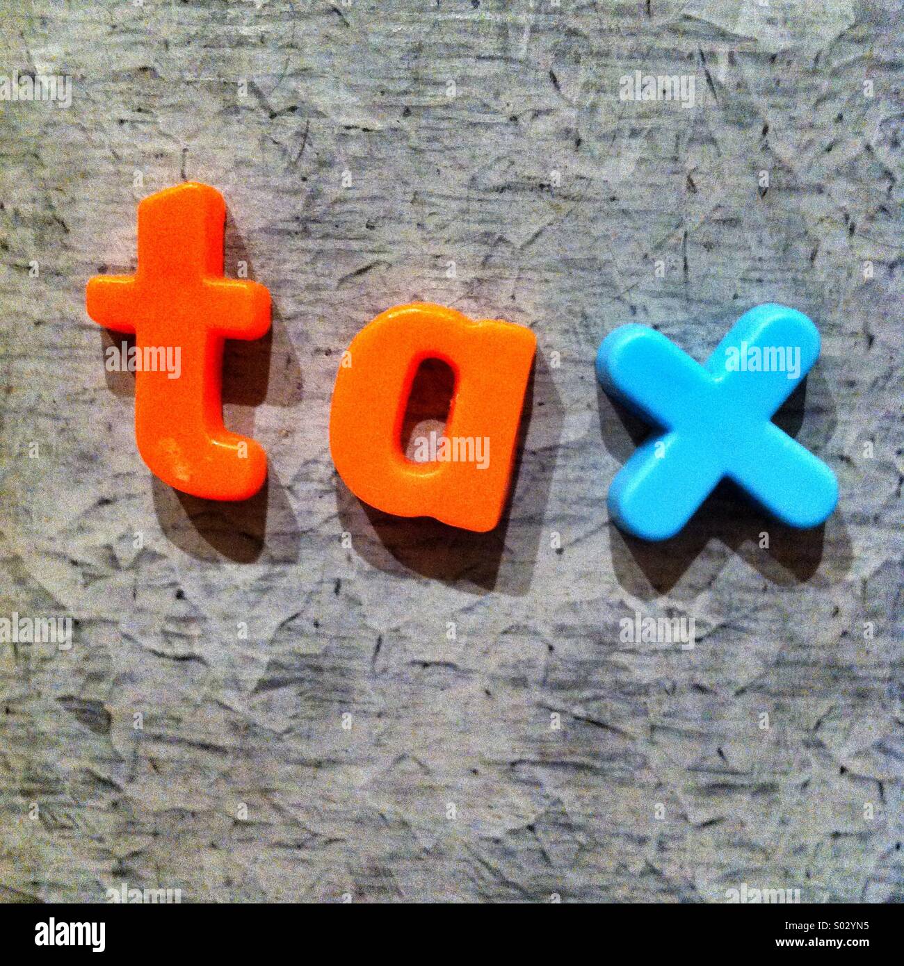 Imposta scritto con bambini lettere magnetiche Foto Stock