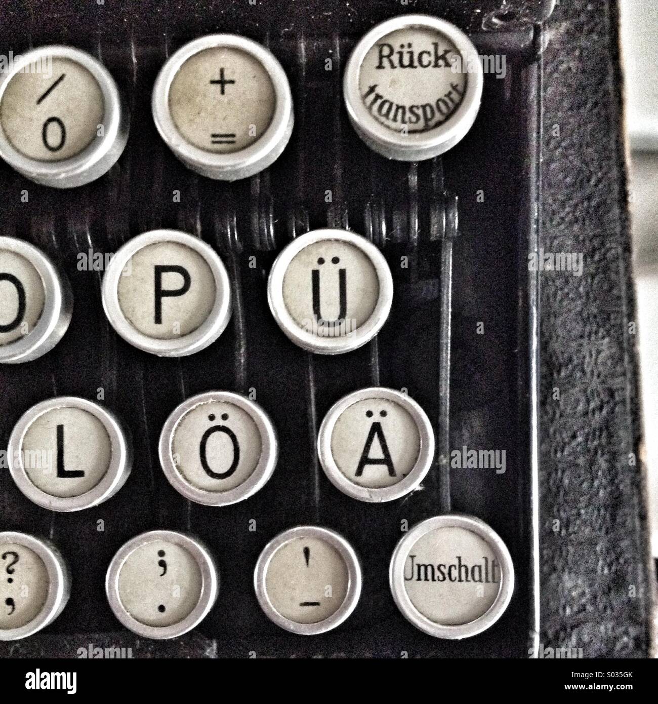 Vecchia macchina da scrivere in tedesco Foto Stock