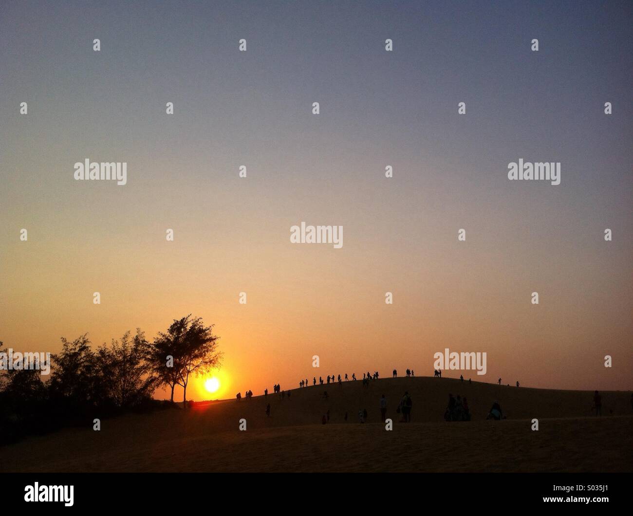 Tramonto al Red Dune di sabbia di Mui Ne, Phan Thiet, Vietnam Foto Stock