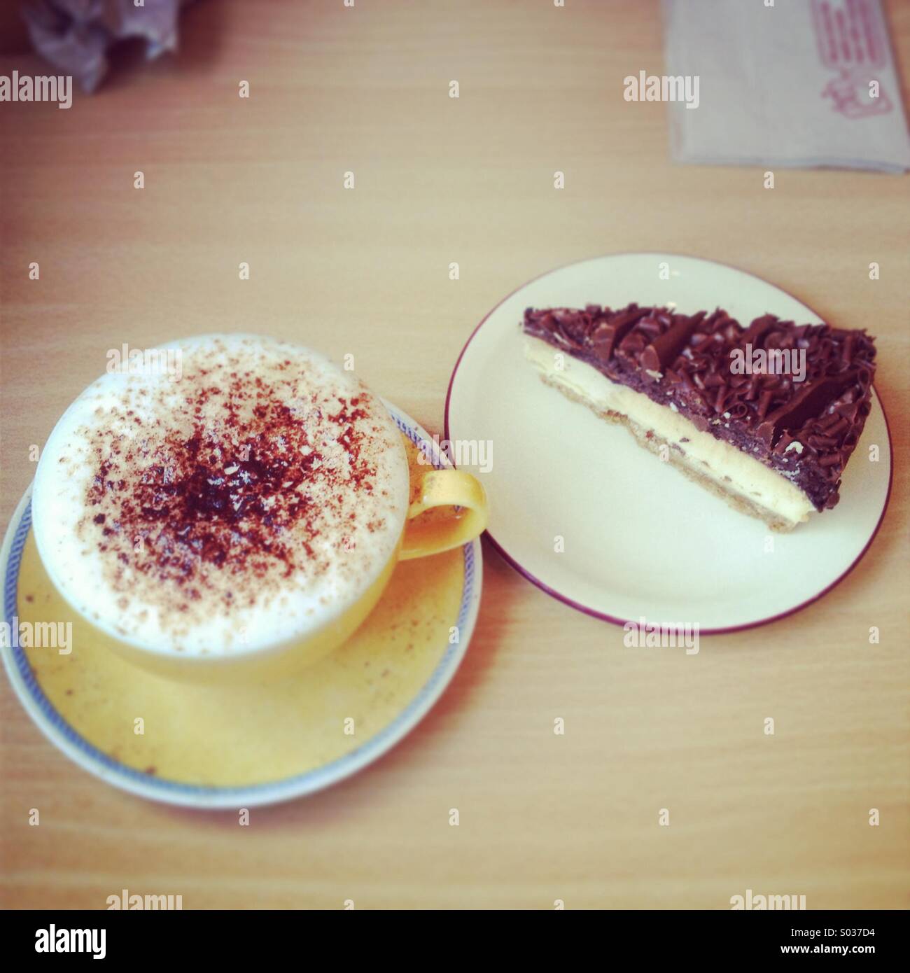 Caffè e torta - Immagine stock catturata con smartphone