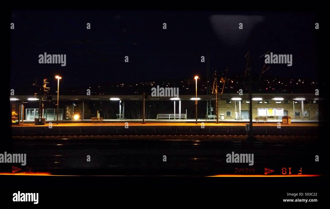 Terminal ferroviario, notte Foto Stock