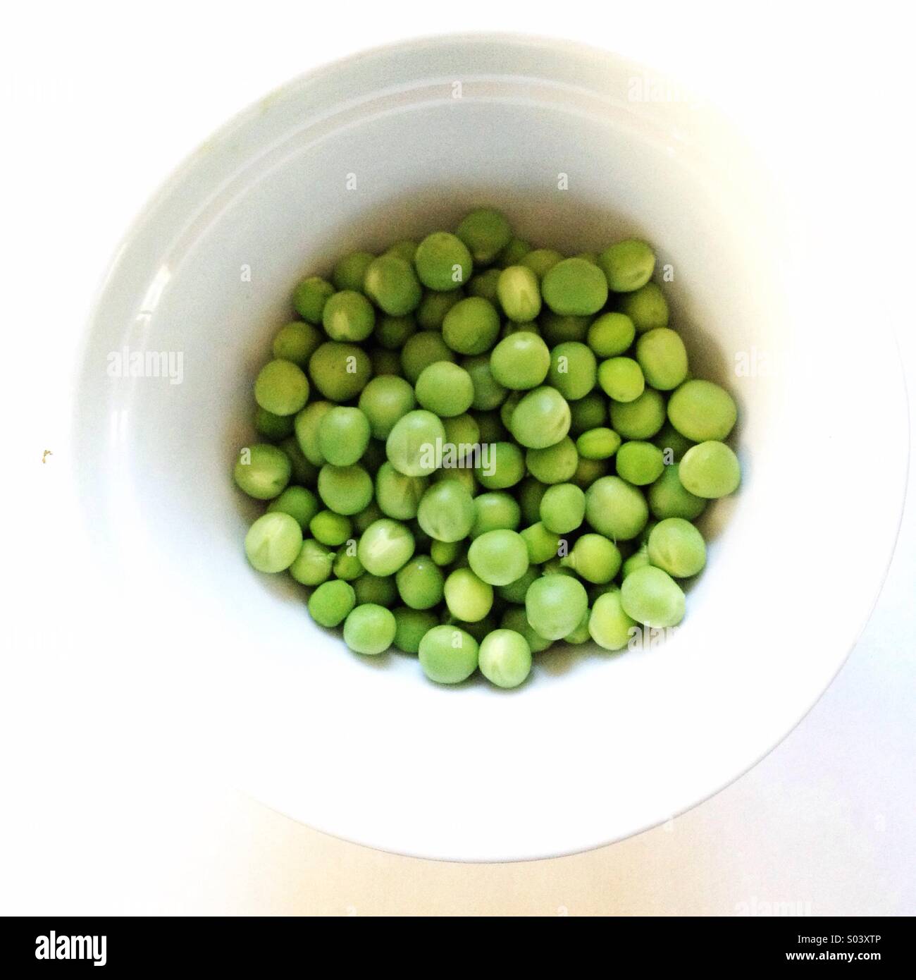 Piselli inglesi o piselli immagini e fotografie stock ad alta