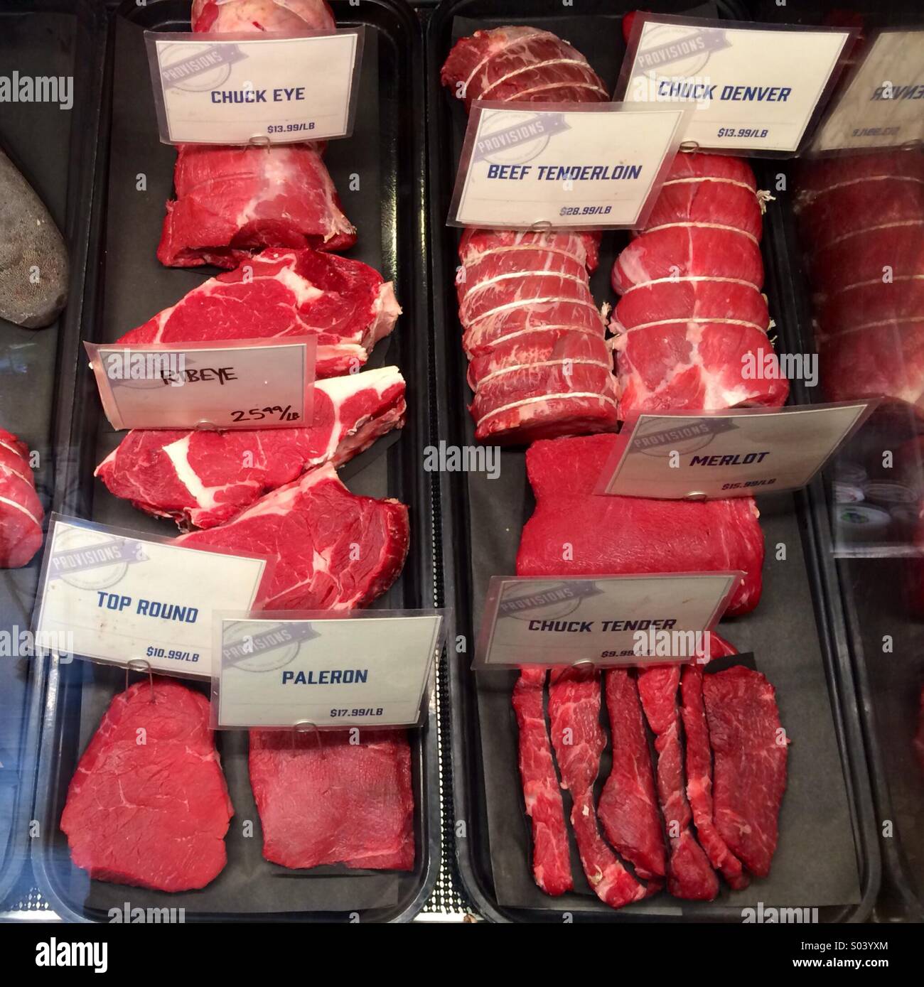 La carne rossa al macellaio di carne boutique in Brooklyn Foto Stock