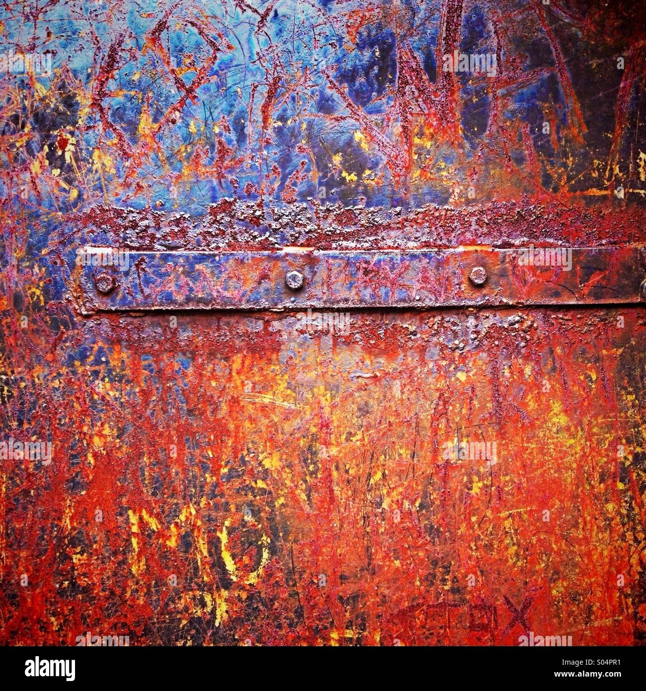 Ruggine su porta di metallo Foto Stock