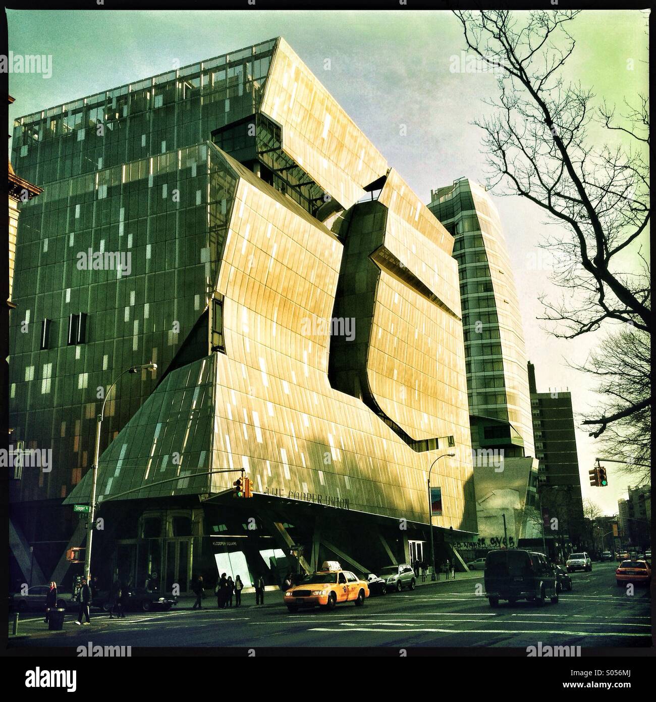 Cooper Union Nuovo edificio - Immagine stock catturata con smartphone