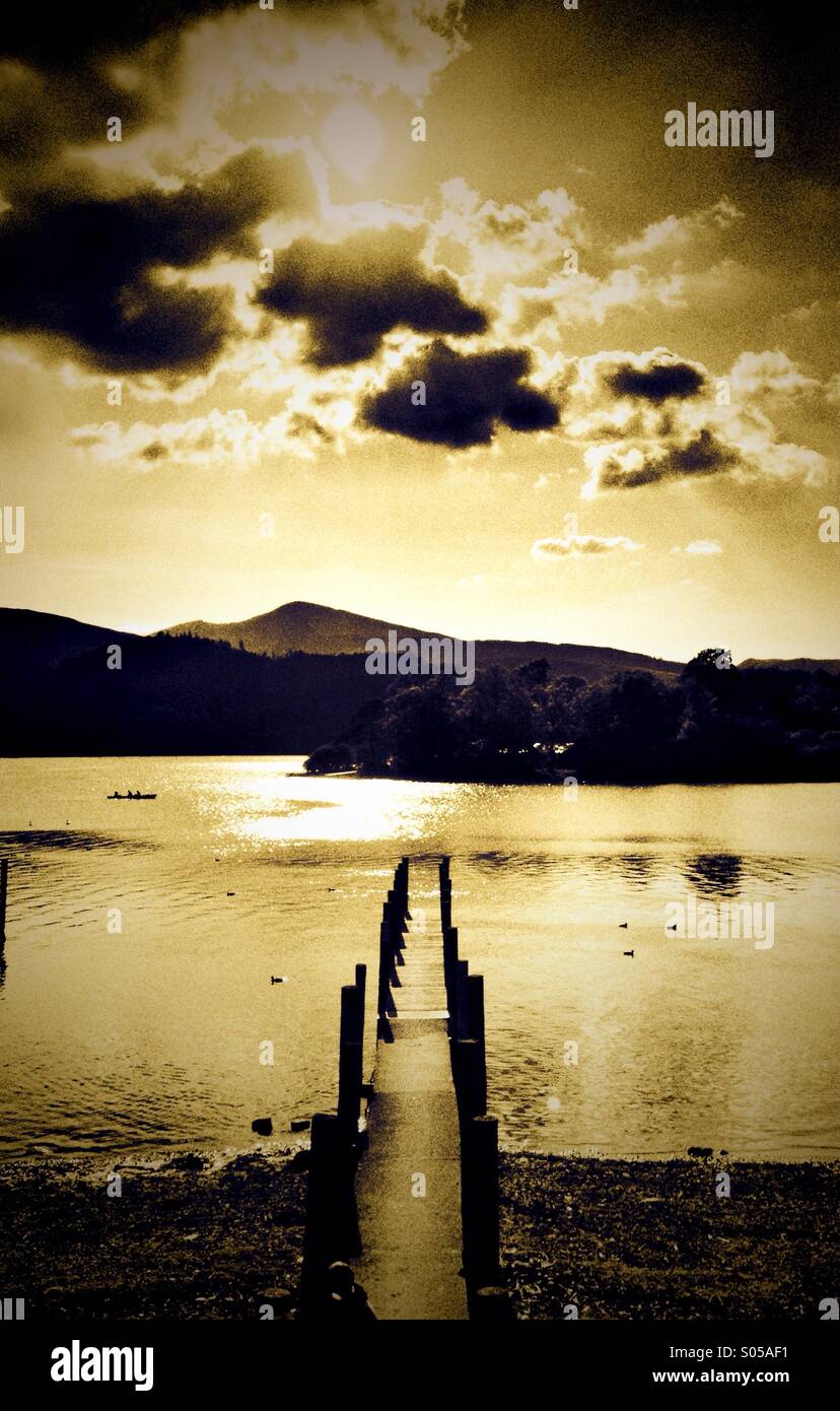 Jetty di Derwent Water - Immagine stock catturata con smartphone