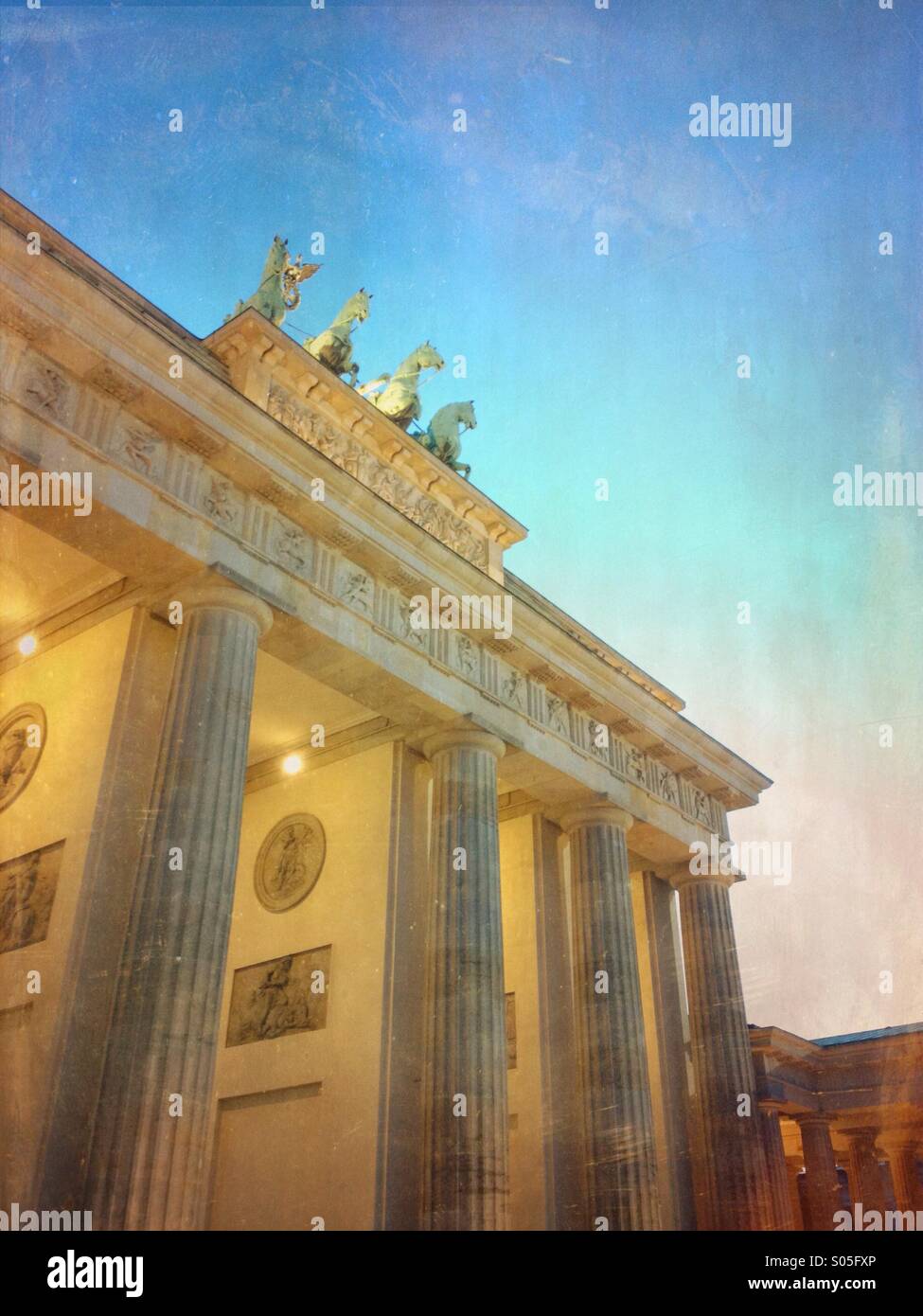 La Porta di Brandeburgo a Berlino Foto Stock