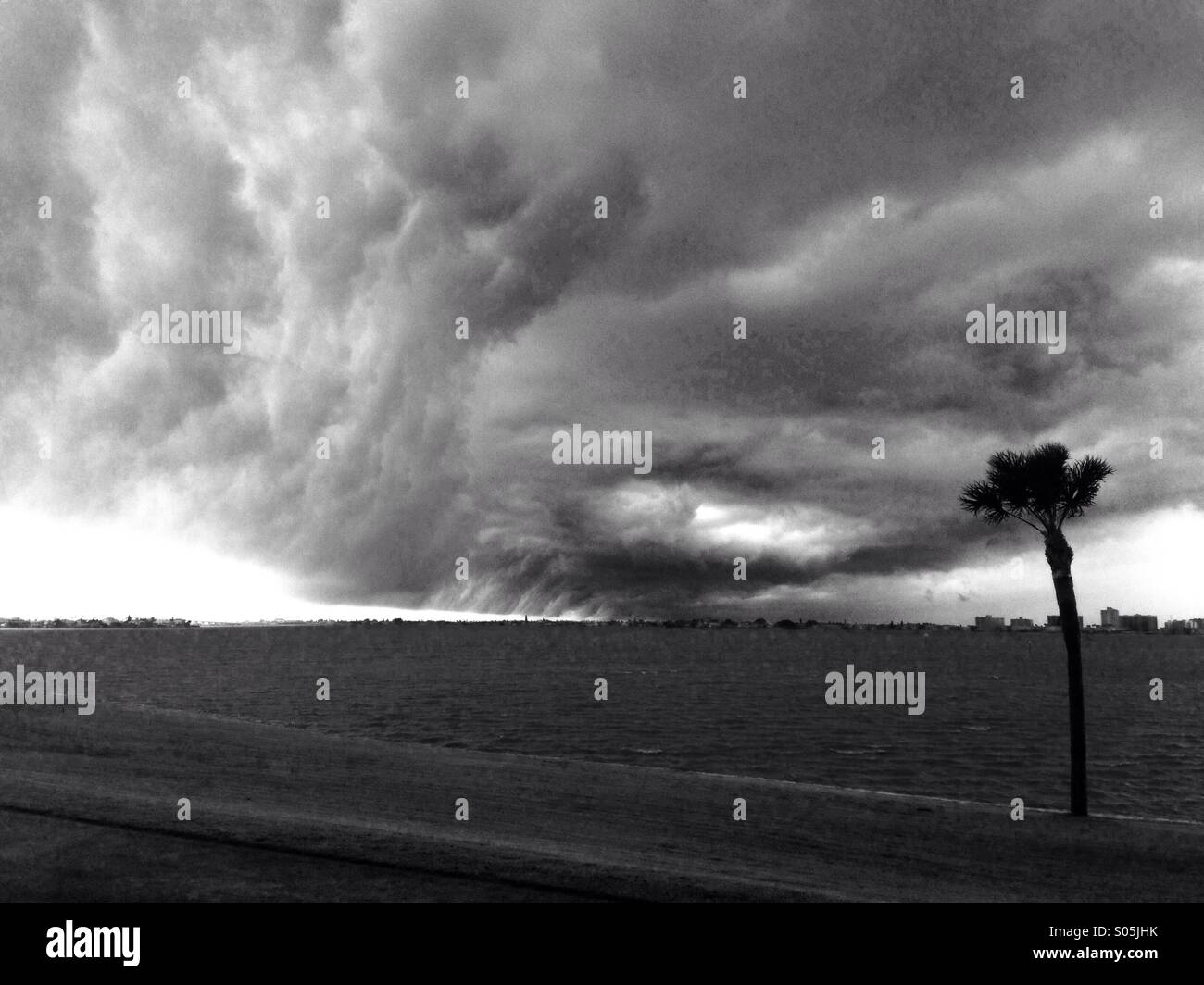 Tempesta in arrivo, Flordia - Immagine stock catturata con smartphone