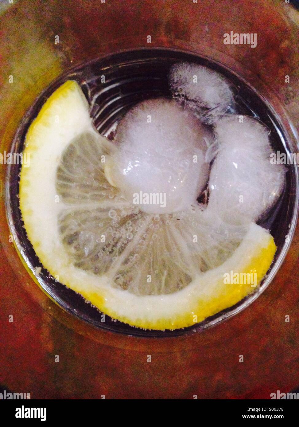 Limone e ghiaccio Foto Stock