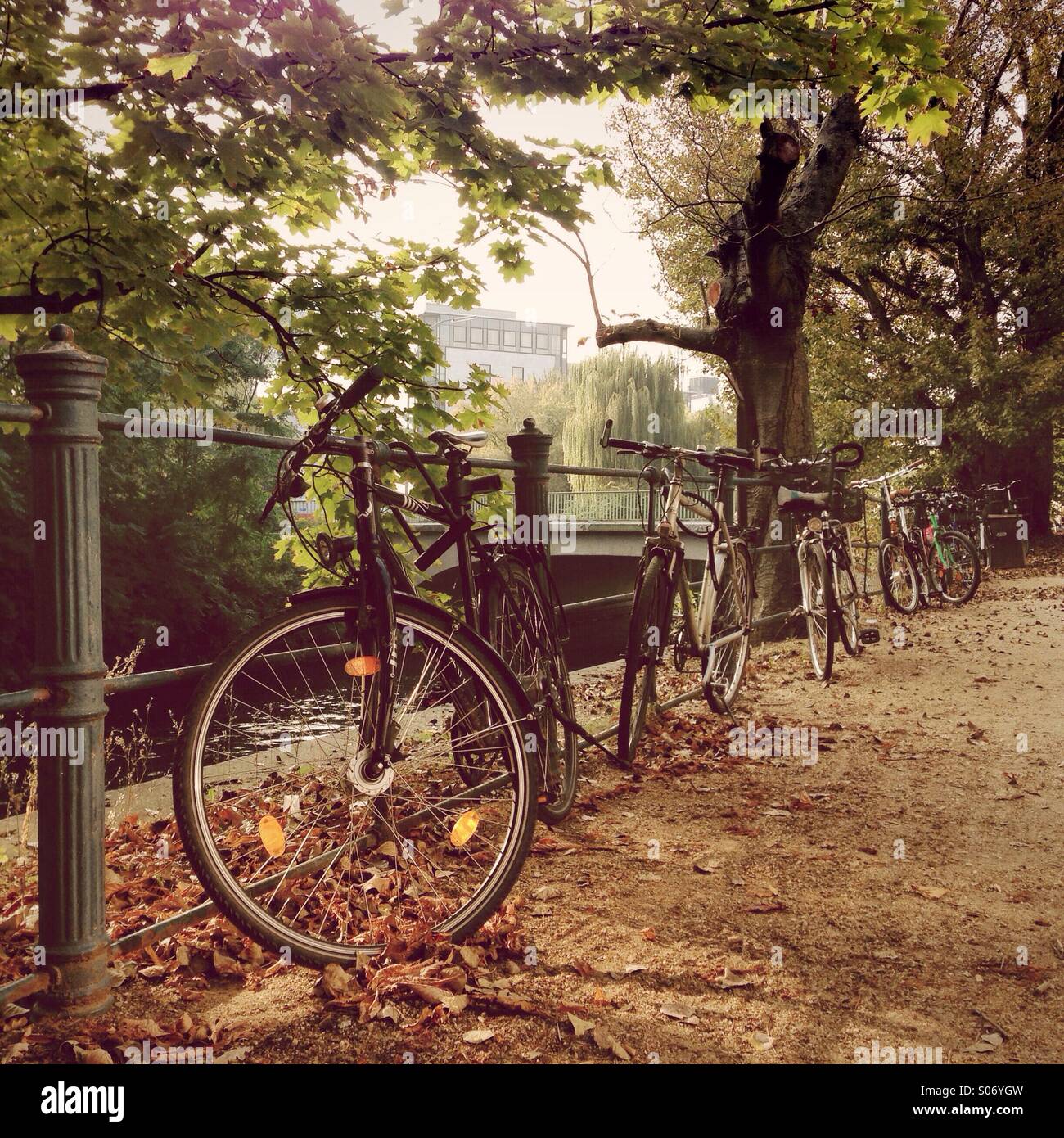 Fahrräder abgestellte Foto Stock