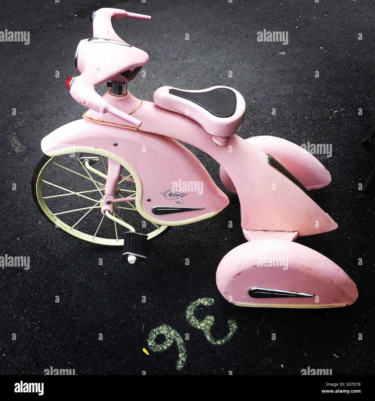 Vintage bici per bambini Foto stock - Alamy