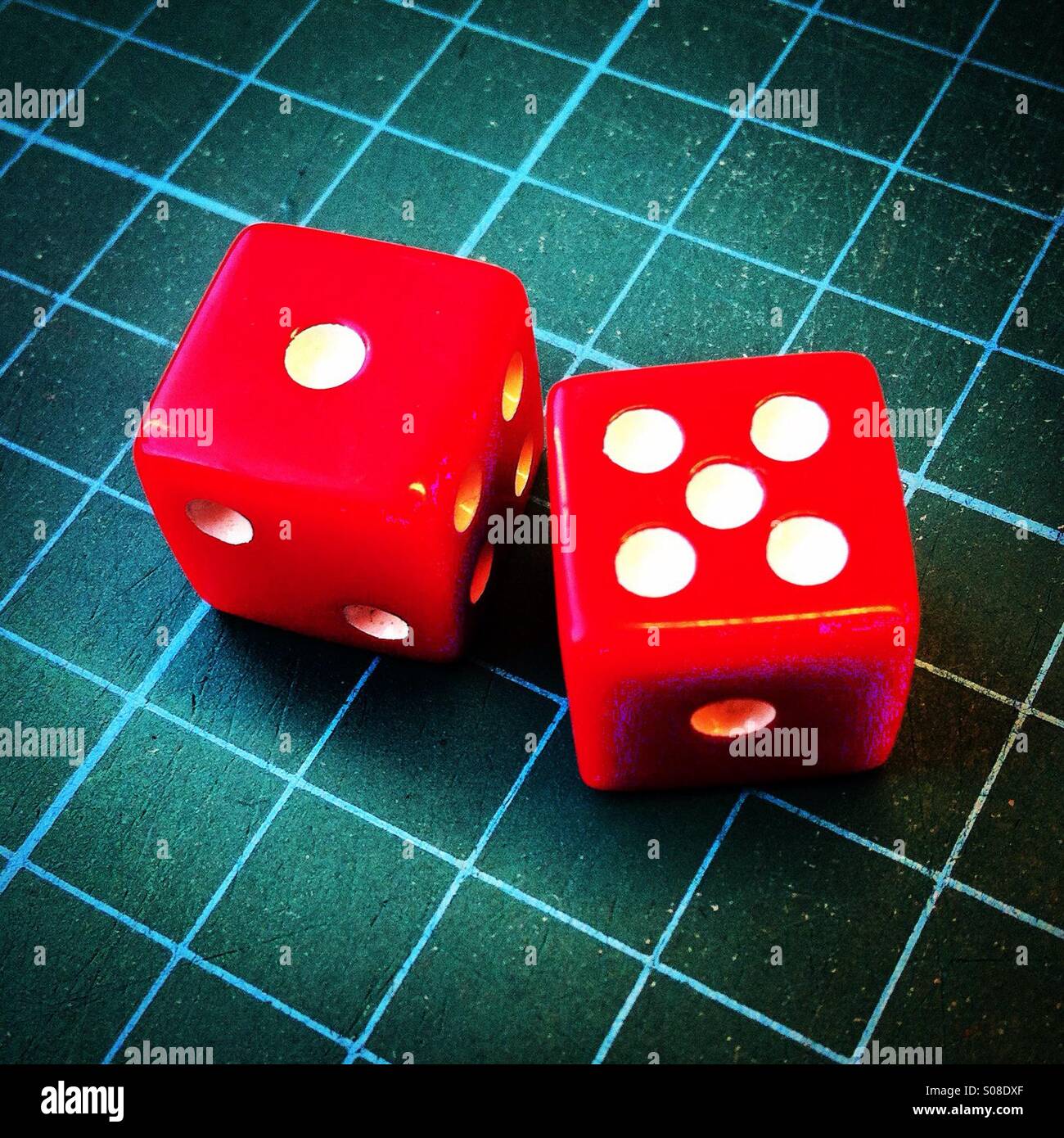 Il punteggio 6 a plinti presso il casinò - Immagine stock catturata con smartphone