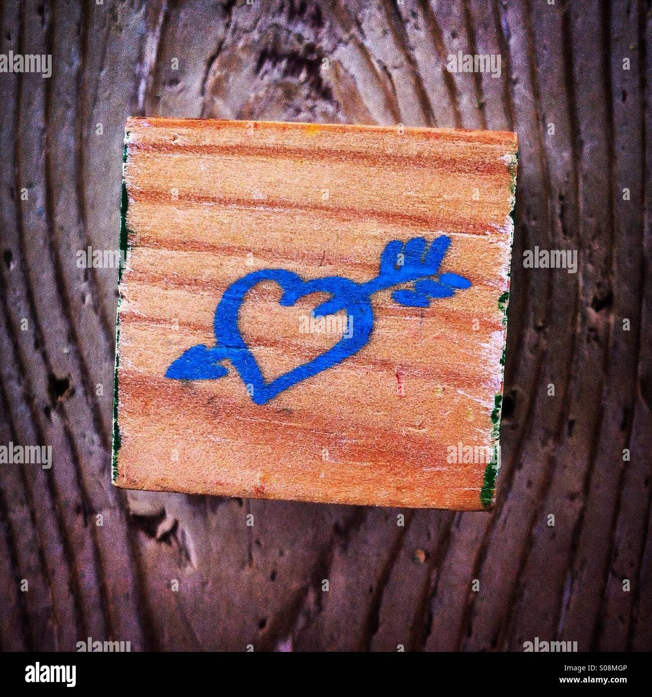 Cadendo nell'amore - Immagine stock catturata con smartphone