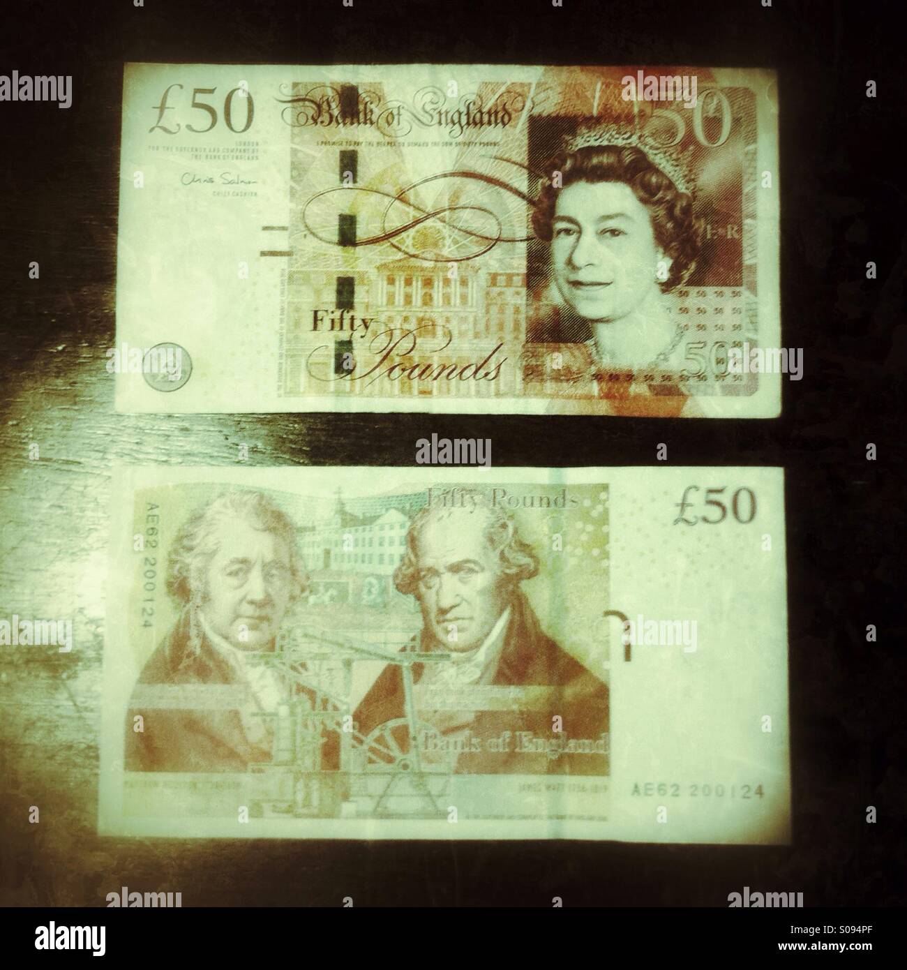 Cinquanta pound note - Immagine stock catturata con smartphone