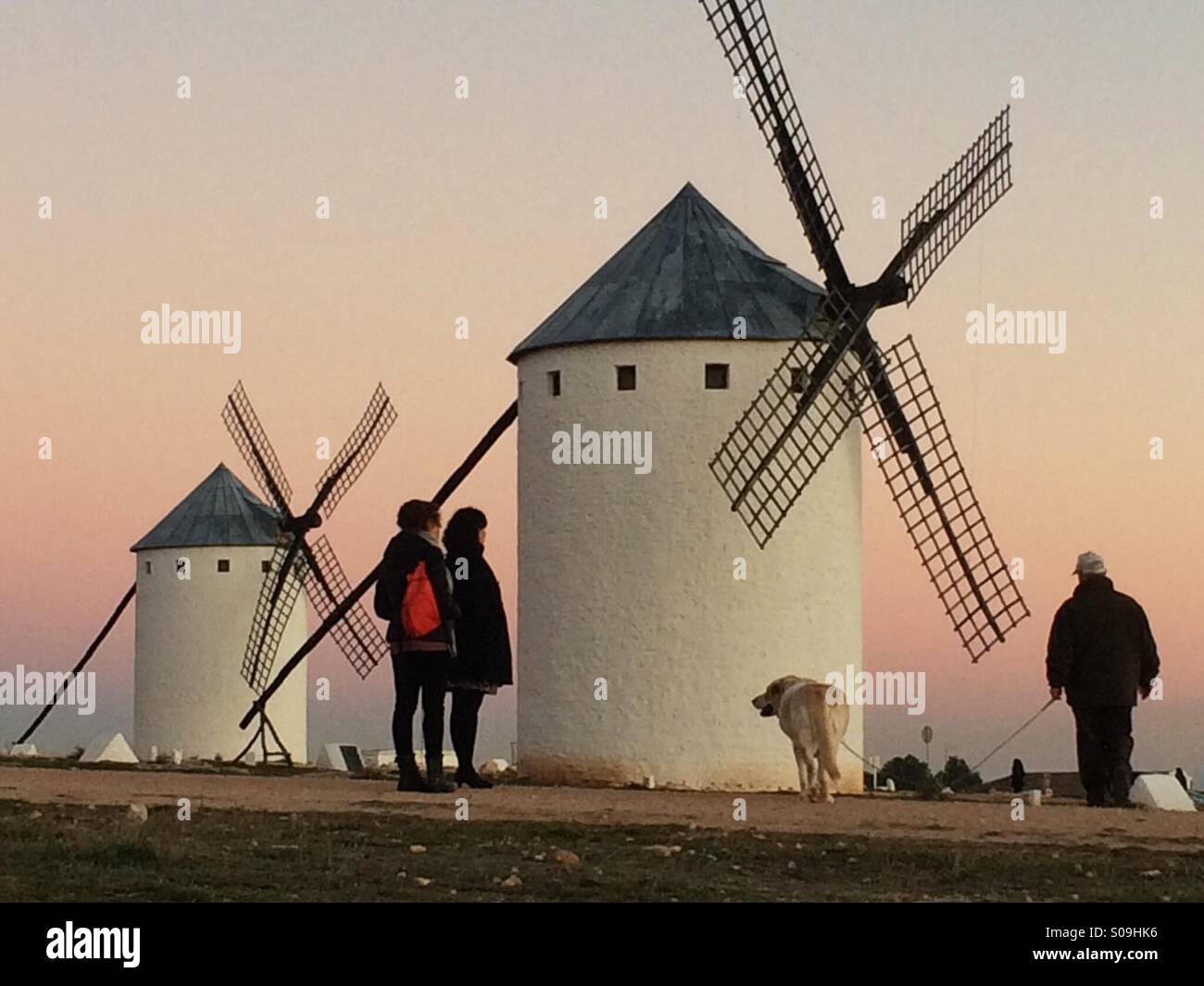 Mulini a vento a La Paz hill - Immagine stock catturata con smartphone