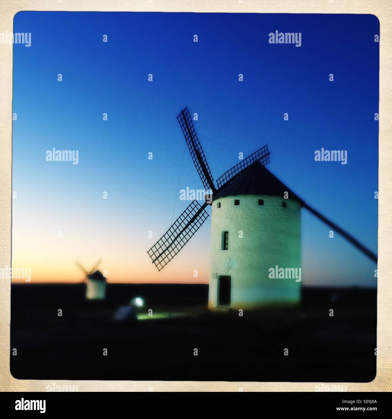 Mulini a vento a La Paz hill - Immagine stock catturata con smartphone