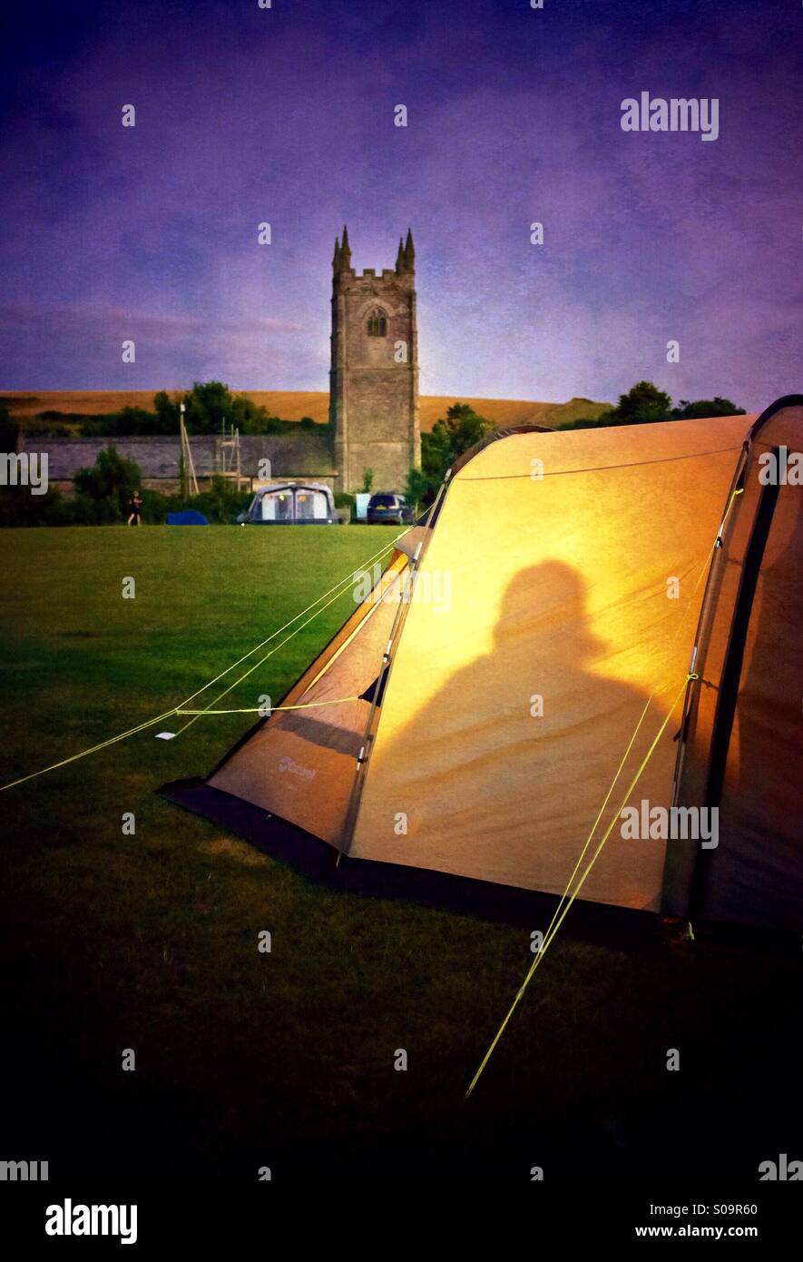 Camping al tramonto nel Regno Unito Foto Stock