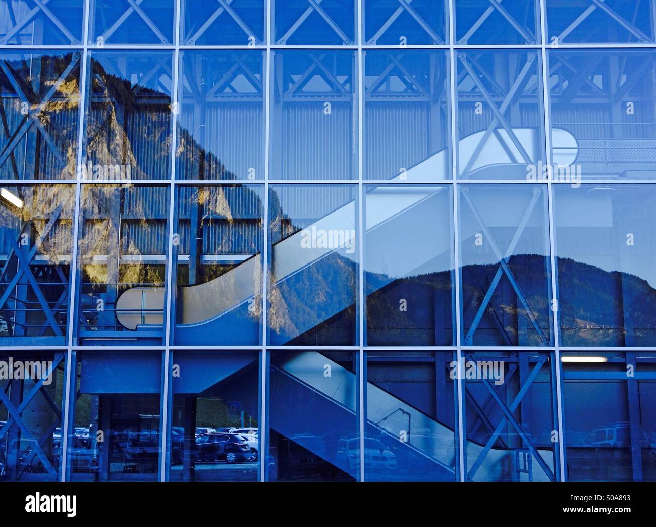 Escalator per la montagna - Immagine stock catturata con smartphone