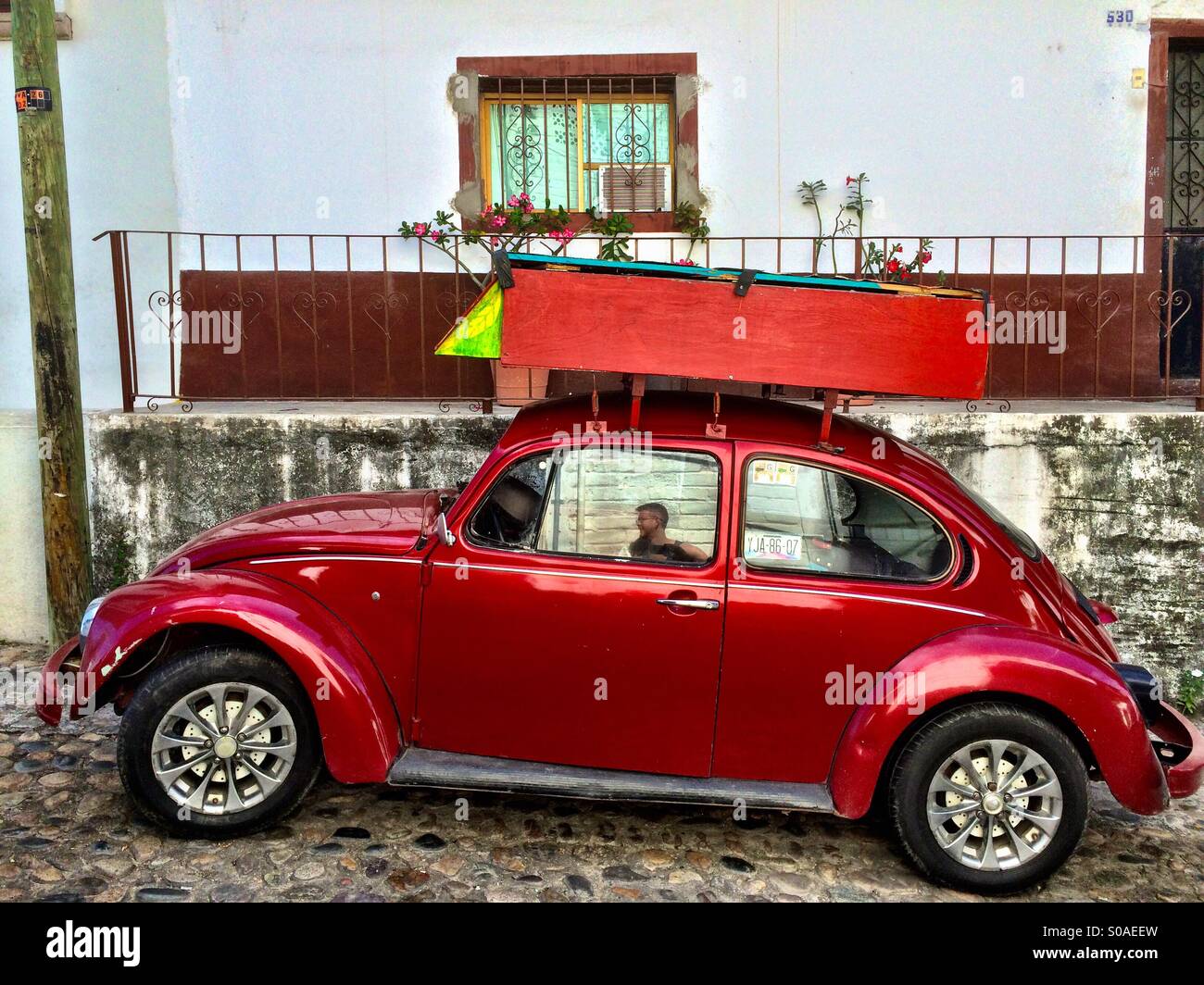 VW Beetle sulle strade di Puerto Vallarta Messico Foto Stock