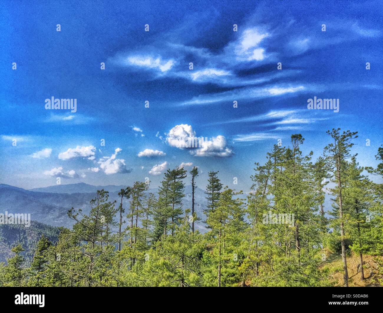 Paesaggio in Murree Pakistan - Immagine stock catturata con smartphone