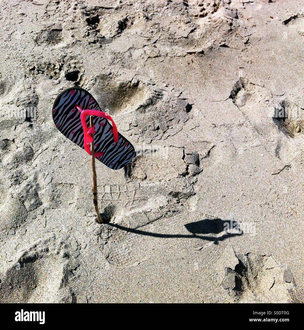 Lonely flip flop Foto Stock