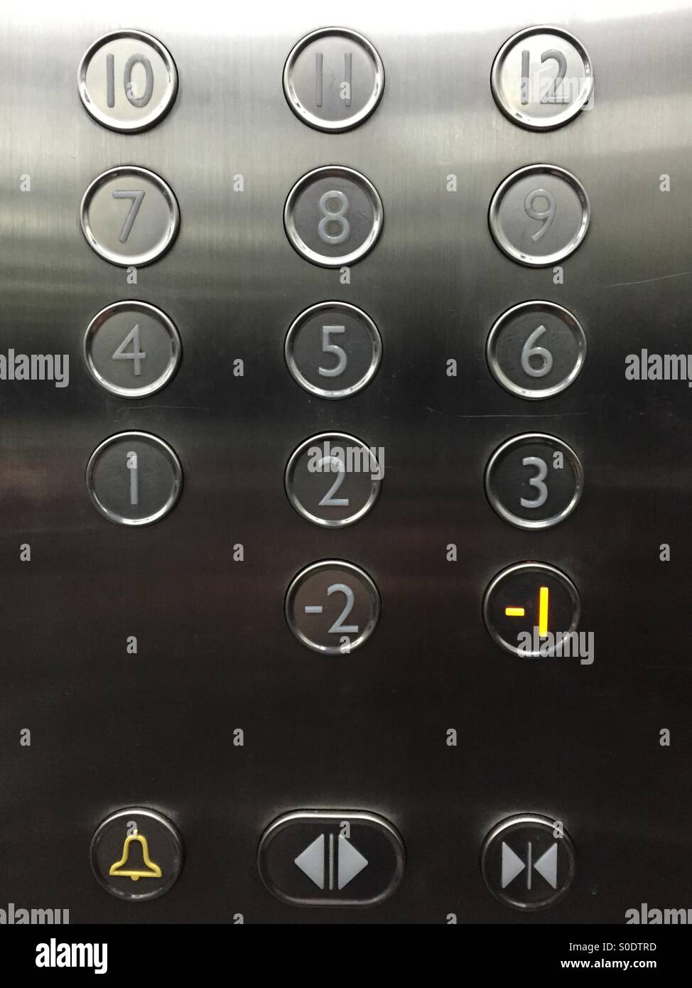 Pulsanti di ascensore Foto stock - Alamy