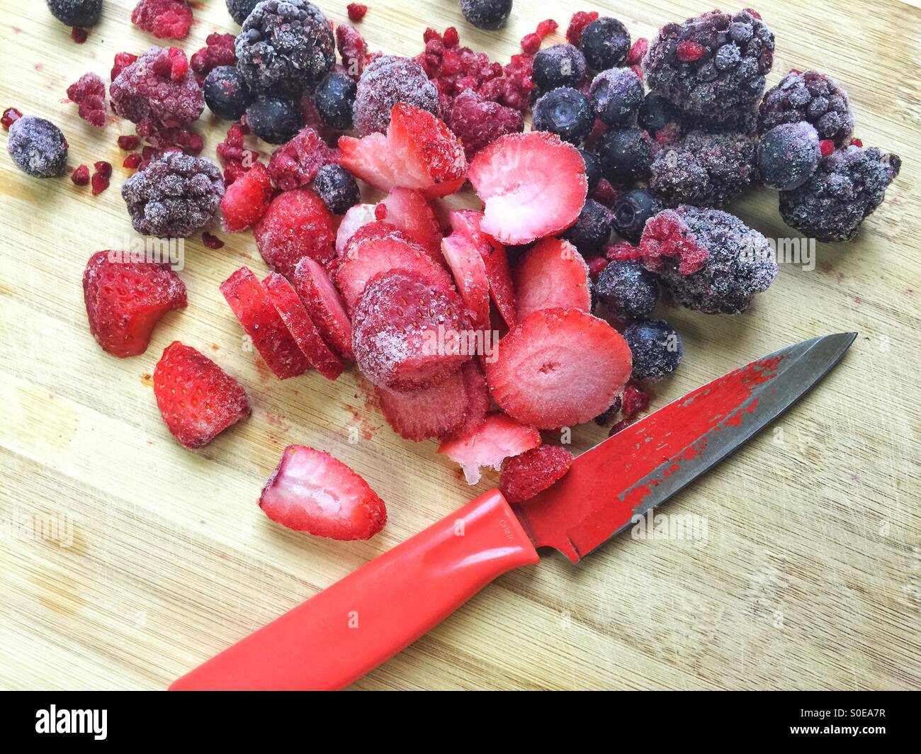 Un trito di frutti di bosco surgelati Foto Stock