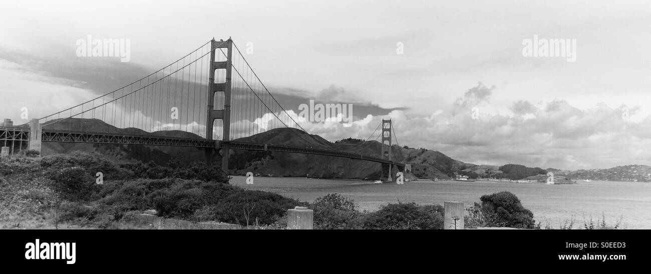 Il Golden Gate Bridge. San Francisco, California, Stati Uniti d'America - Immagine stock catturata con smartphone