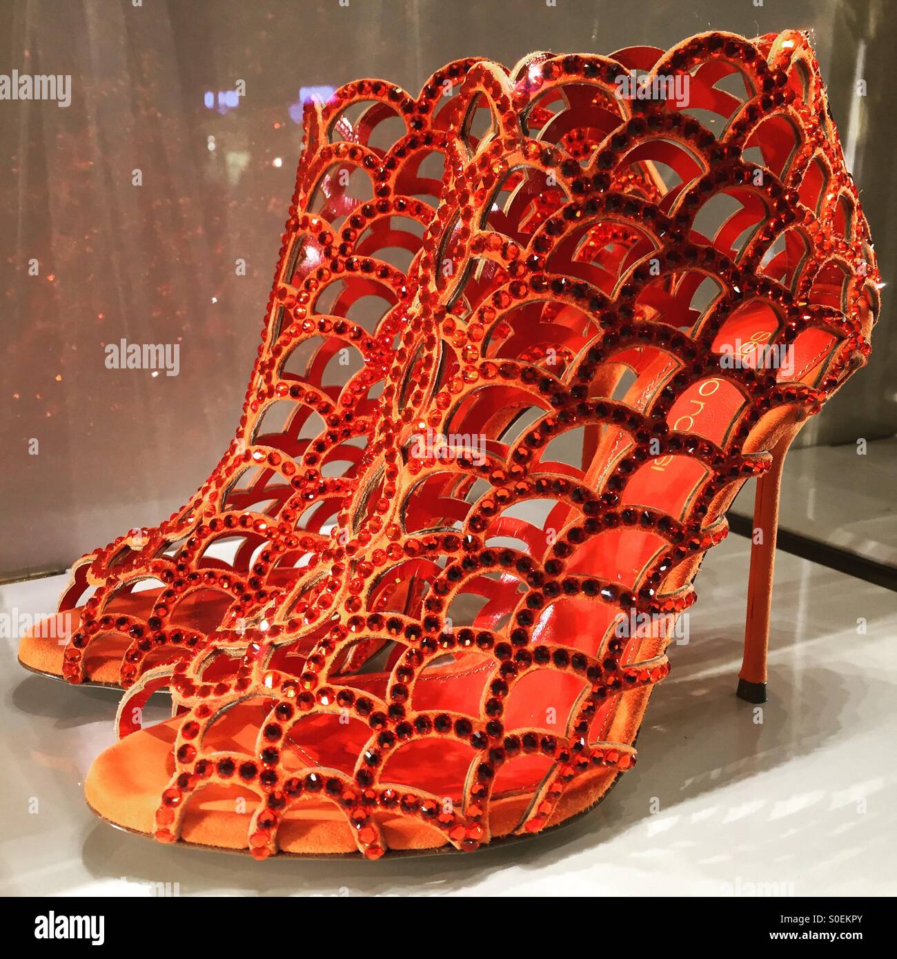 Scarpe con cristallo - Immagine stock catturata con smartphone