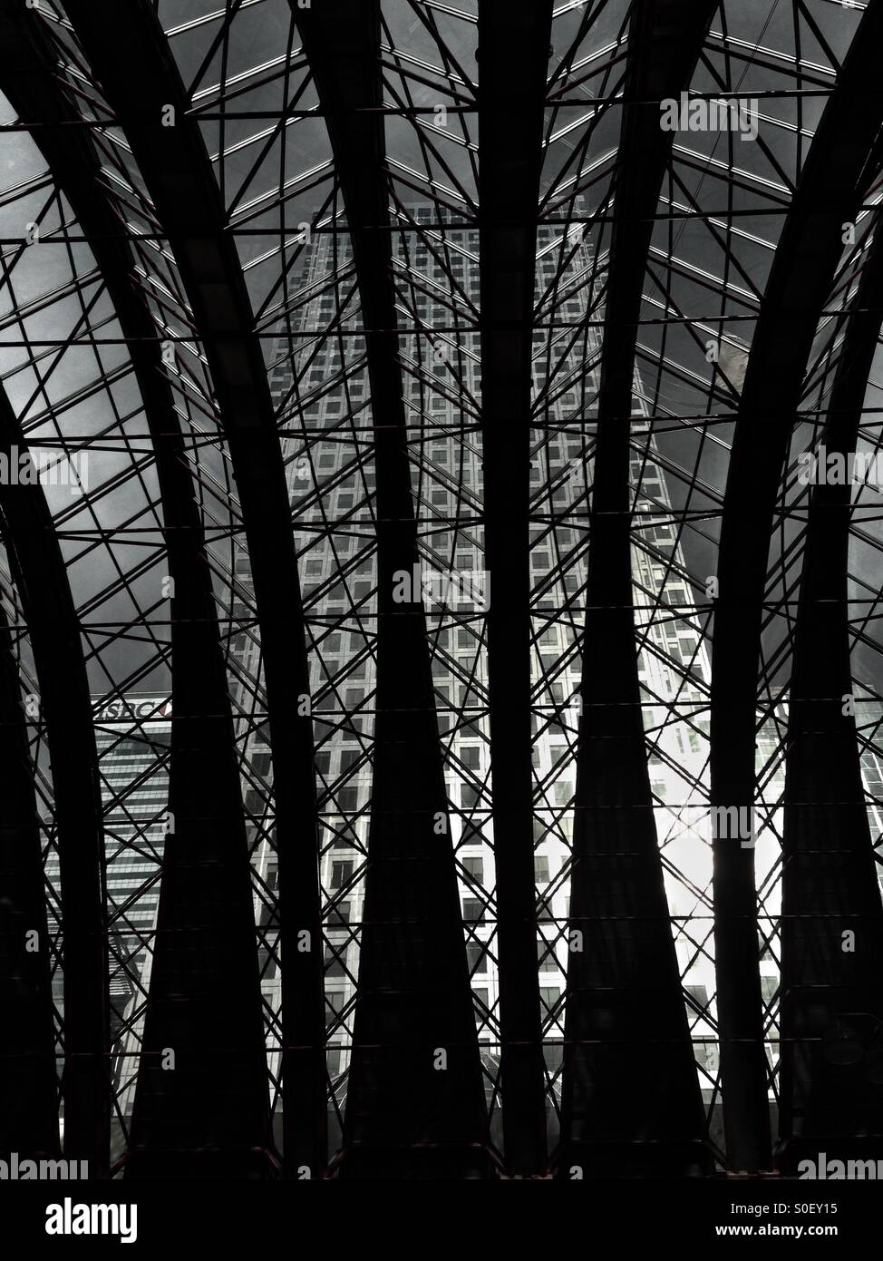 Canary Wharf DLR station tetto Foto Stock