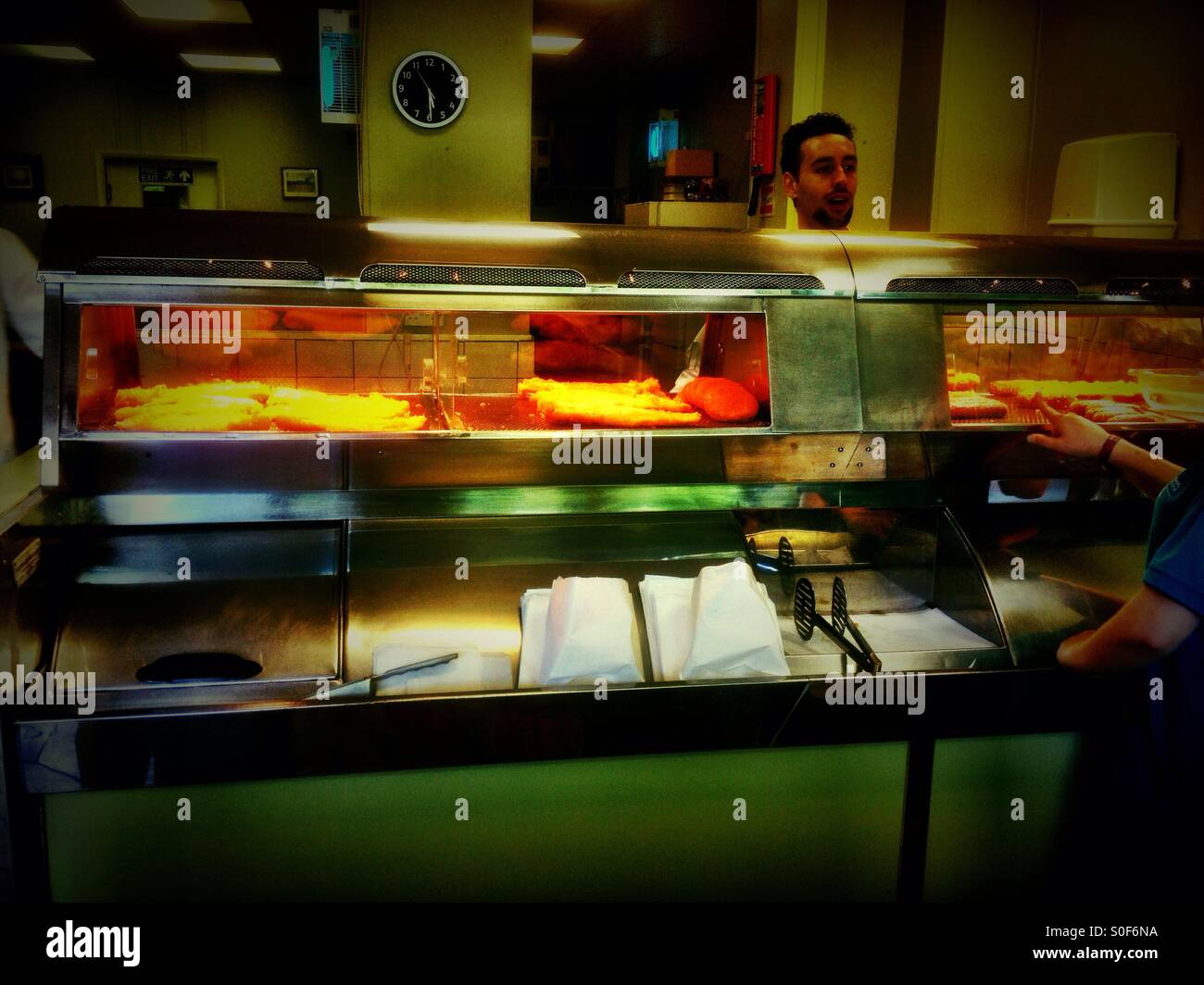 All'interno di un pesce e tritare shop. - Immagine stock catturata con smartphone